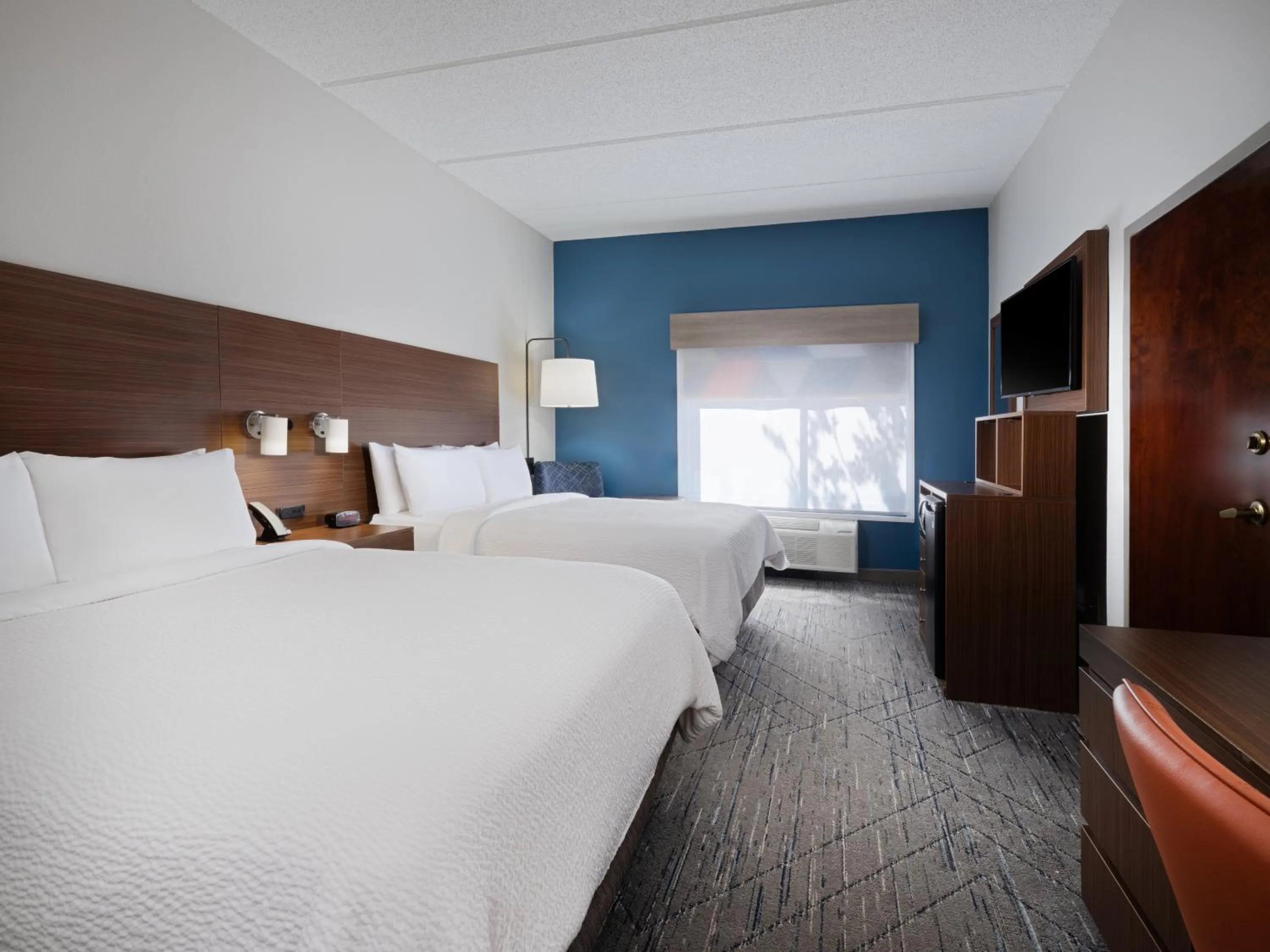 Bed in Holiday Inn Express & Suites Augusta West - Ft Gordon Area by IHG