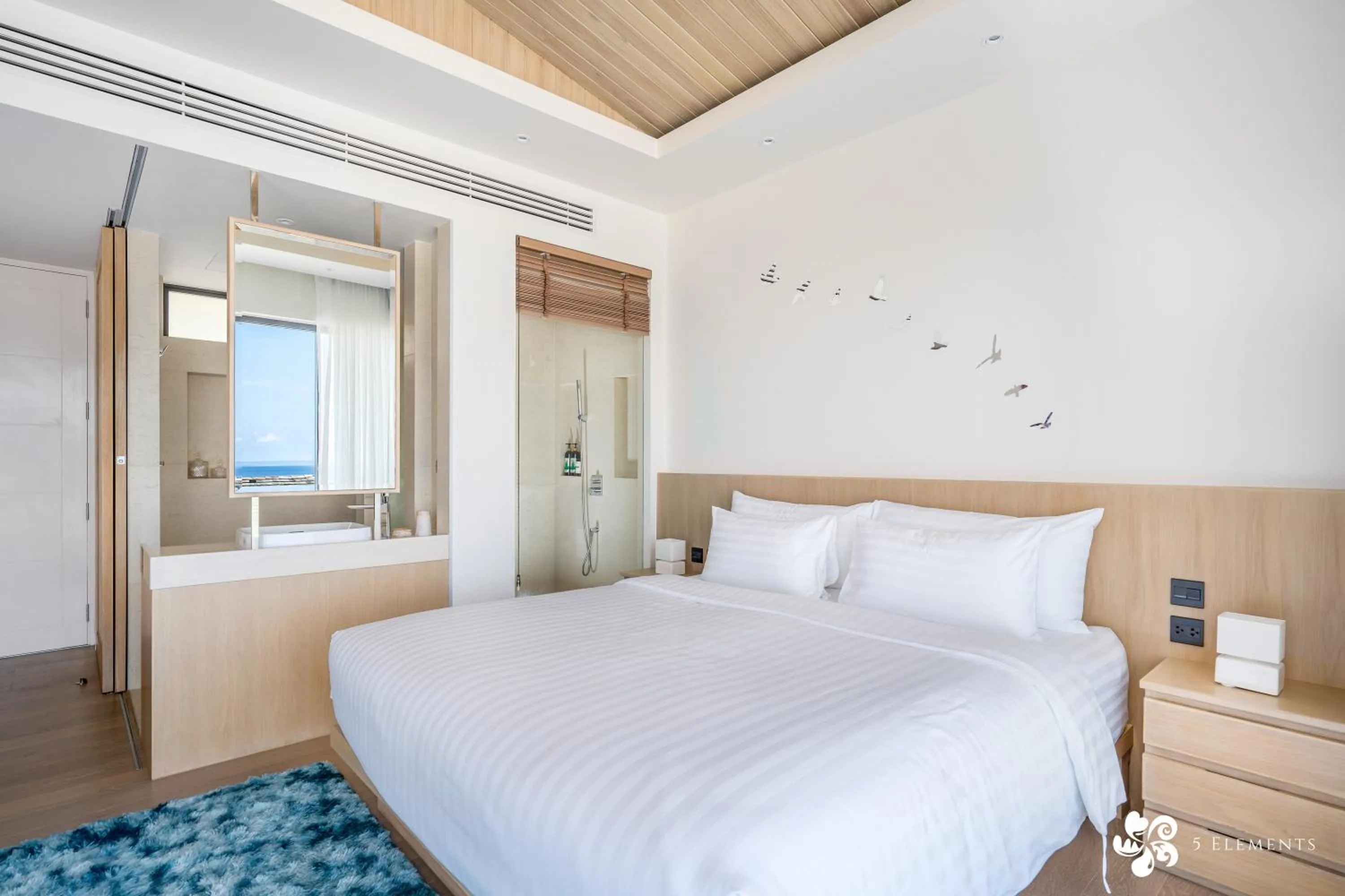 Bed in Bay Villas Koh Phangan