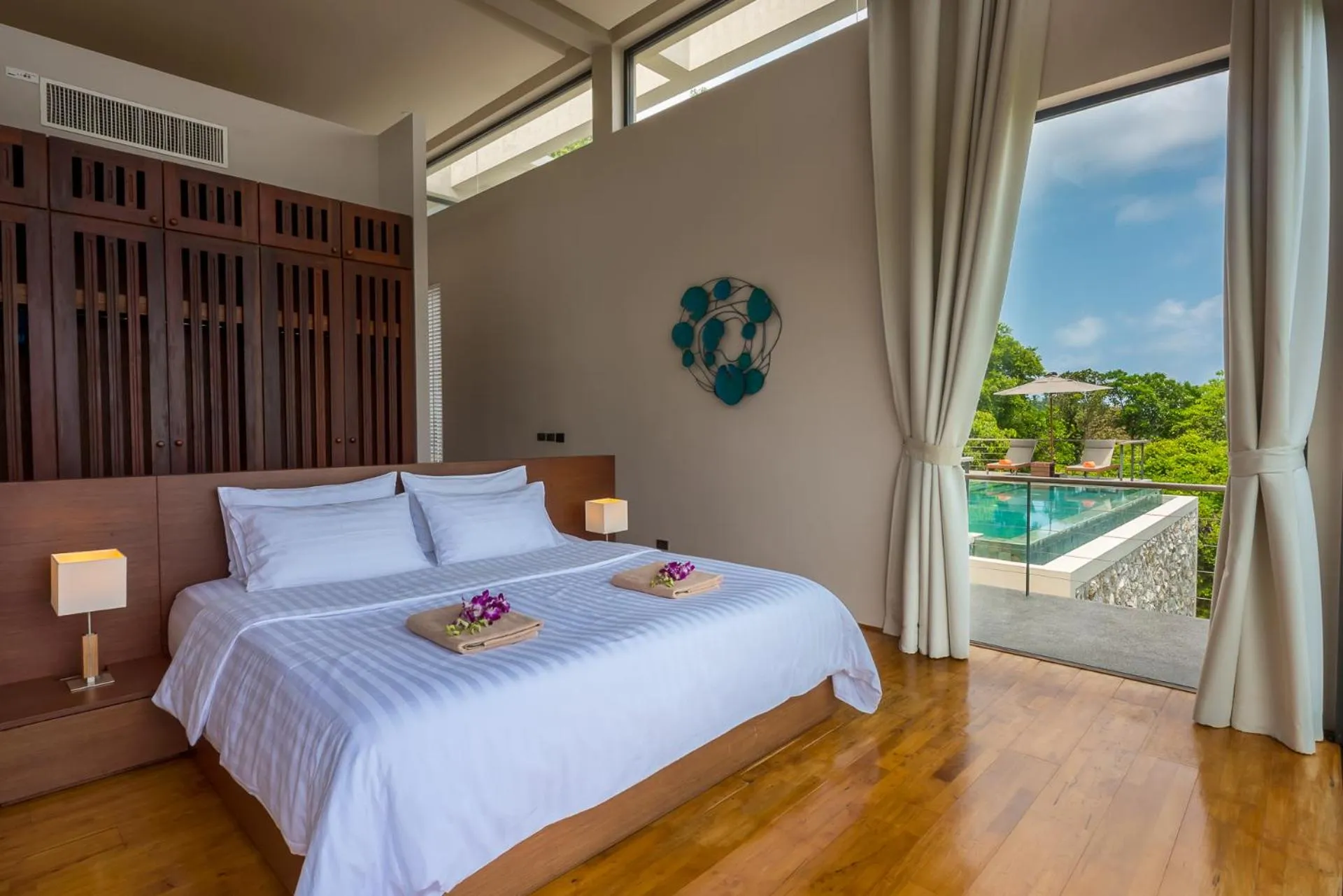 Bed in Bay Villas Koh Phangan