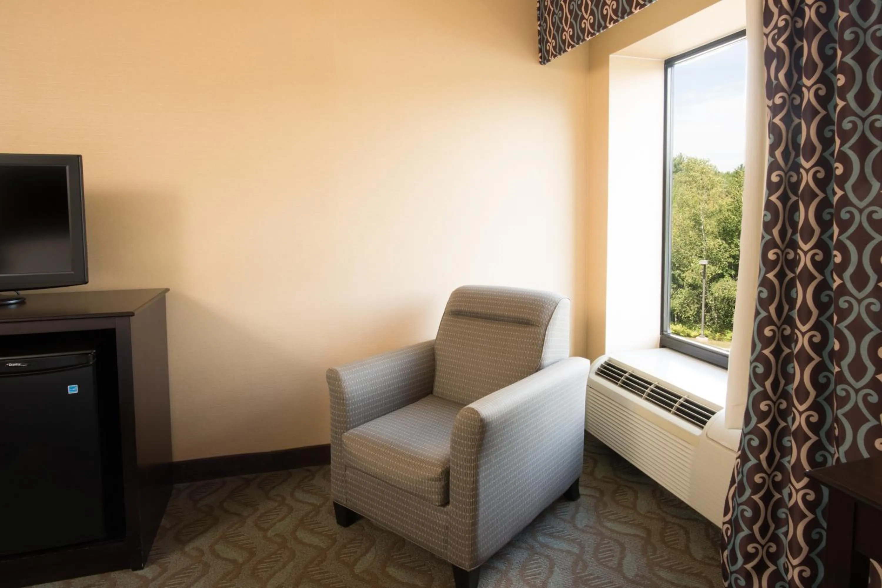 TV and multimedia in Comfort Inn Saco - Old Orchard Beach