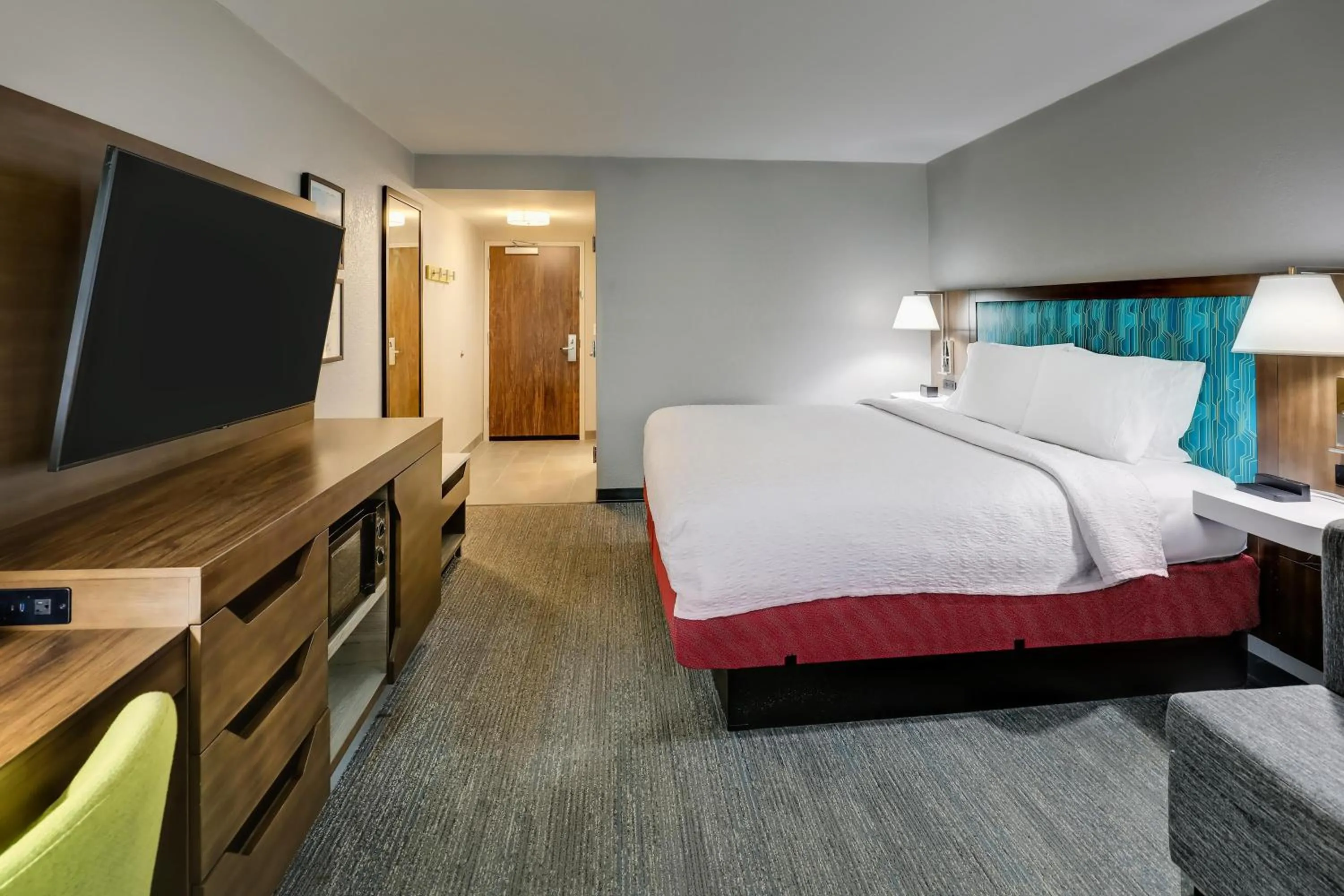 Bed in Hampton Inn Beaufort