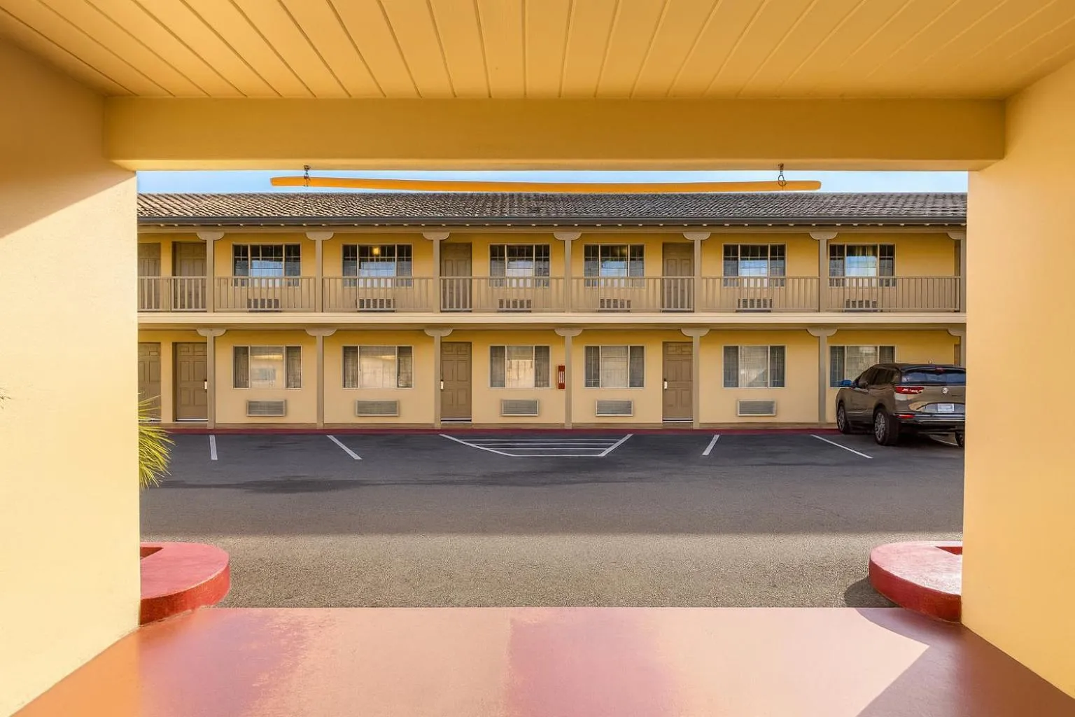 Property building in El Castell Motel