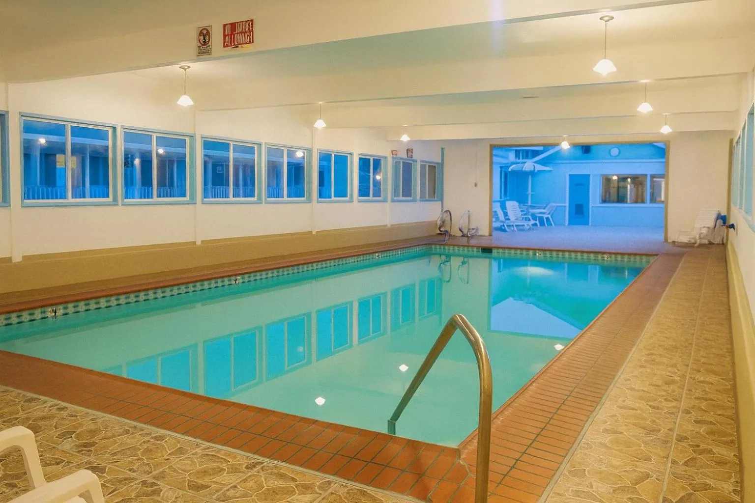 Swimming pool in El Castell Motel