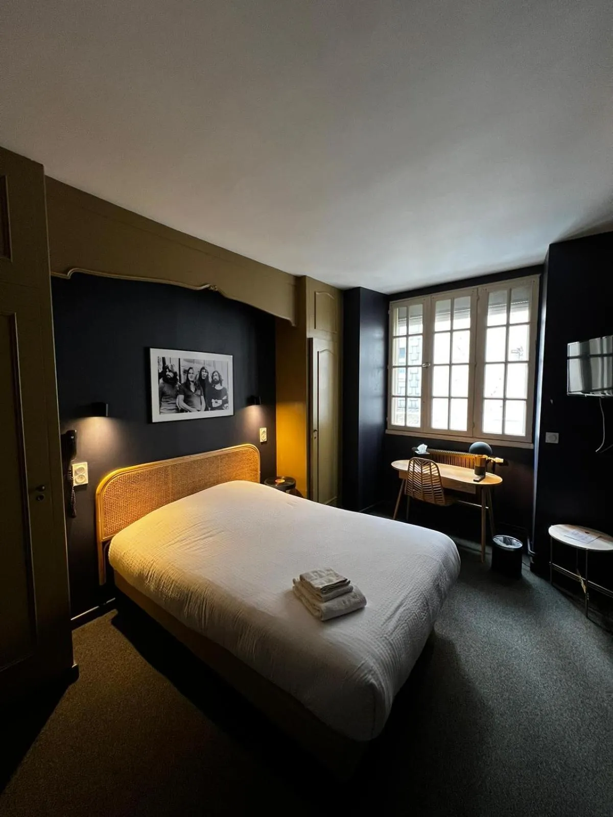 Bedroom, Bed in Hôtel Saint-Julien