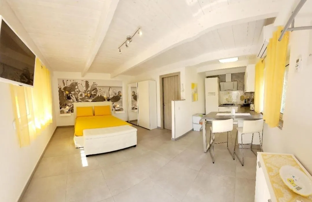 Bed in Casa del Sole Irgoli - BIKERS HOME