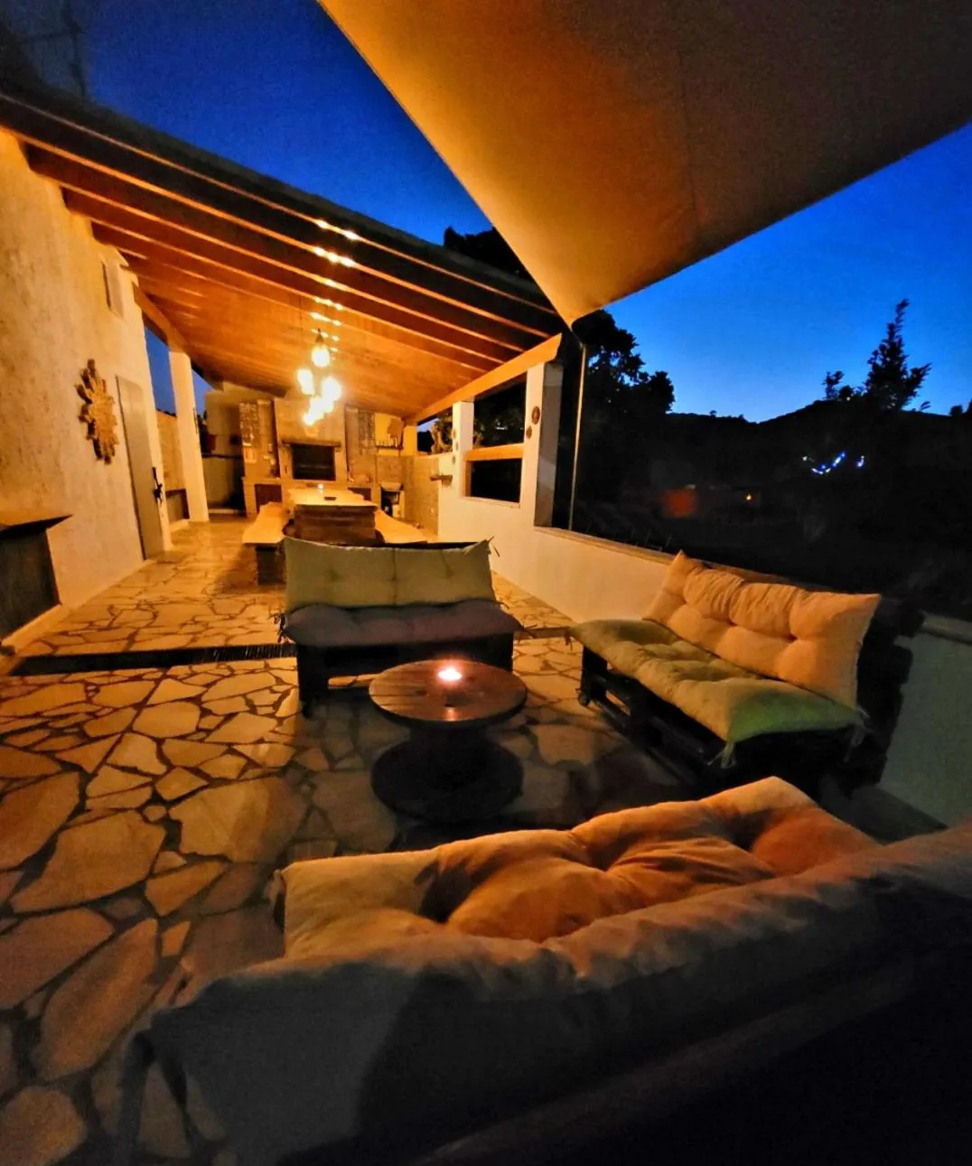Inner courtyard view in Casa del Sole Irgoli - BIKERS HOME