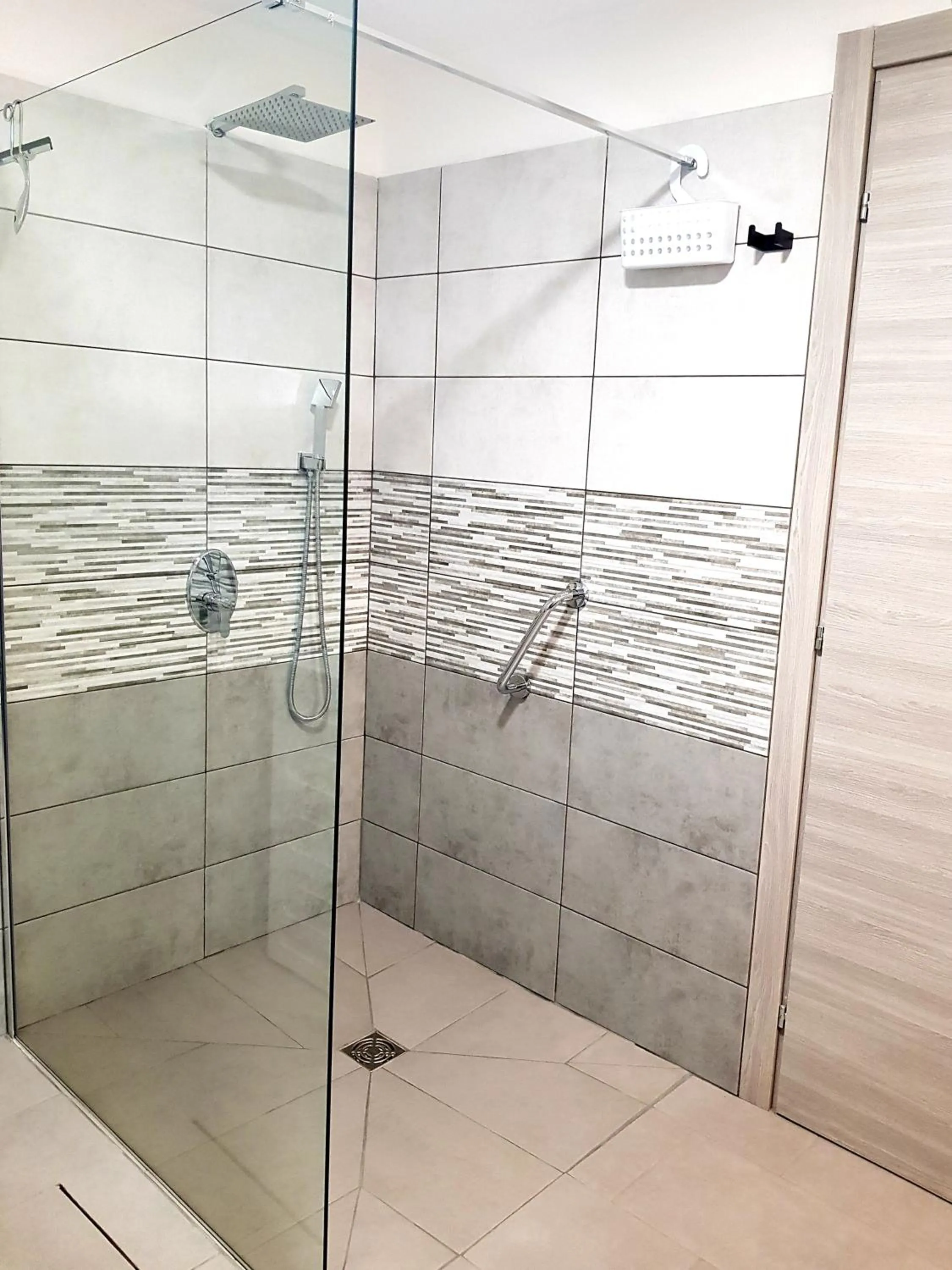 Shower in Casa del Sole Irgoli - BIKERS HOME