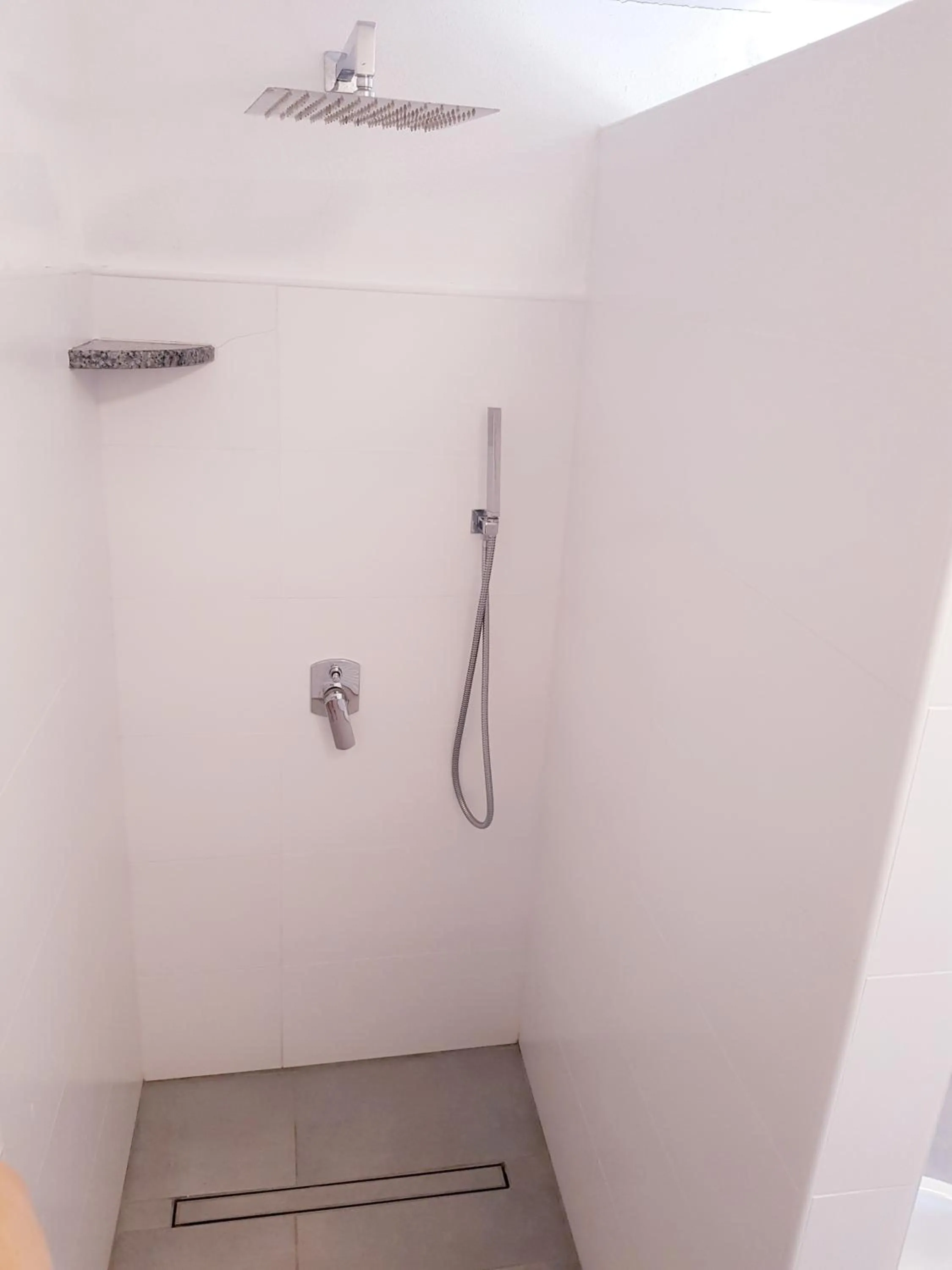 Shower in Casa del Sole Irgoli - BIKERS HOME