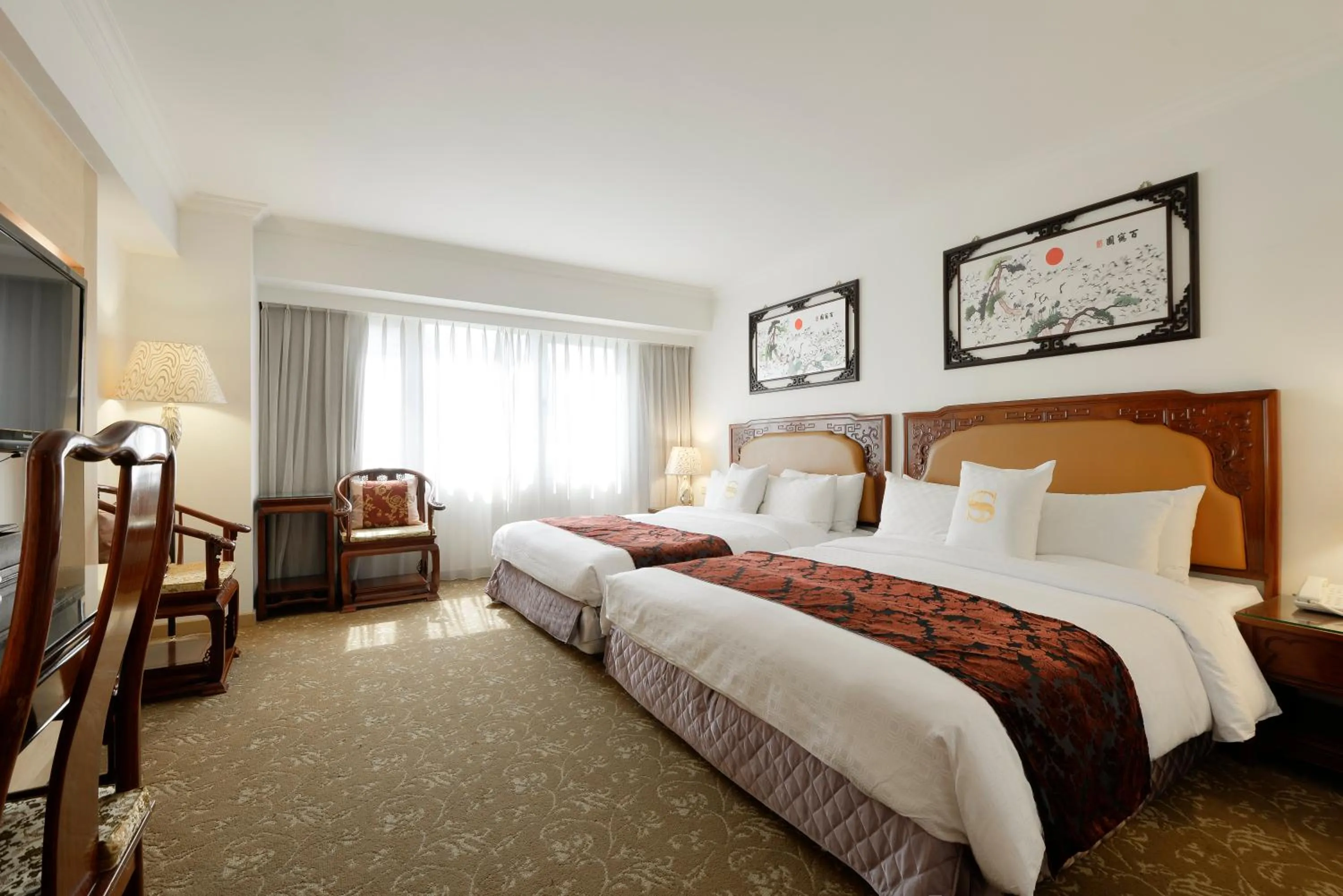 Bed in Hotel Sunshine