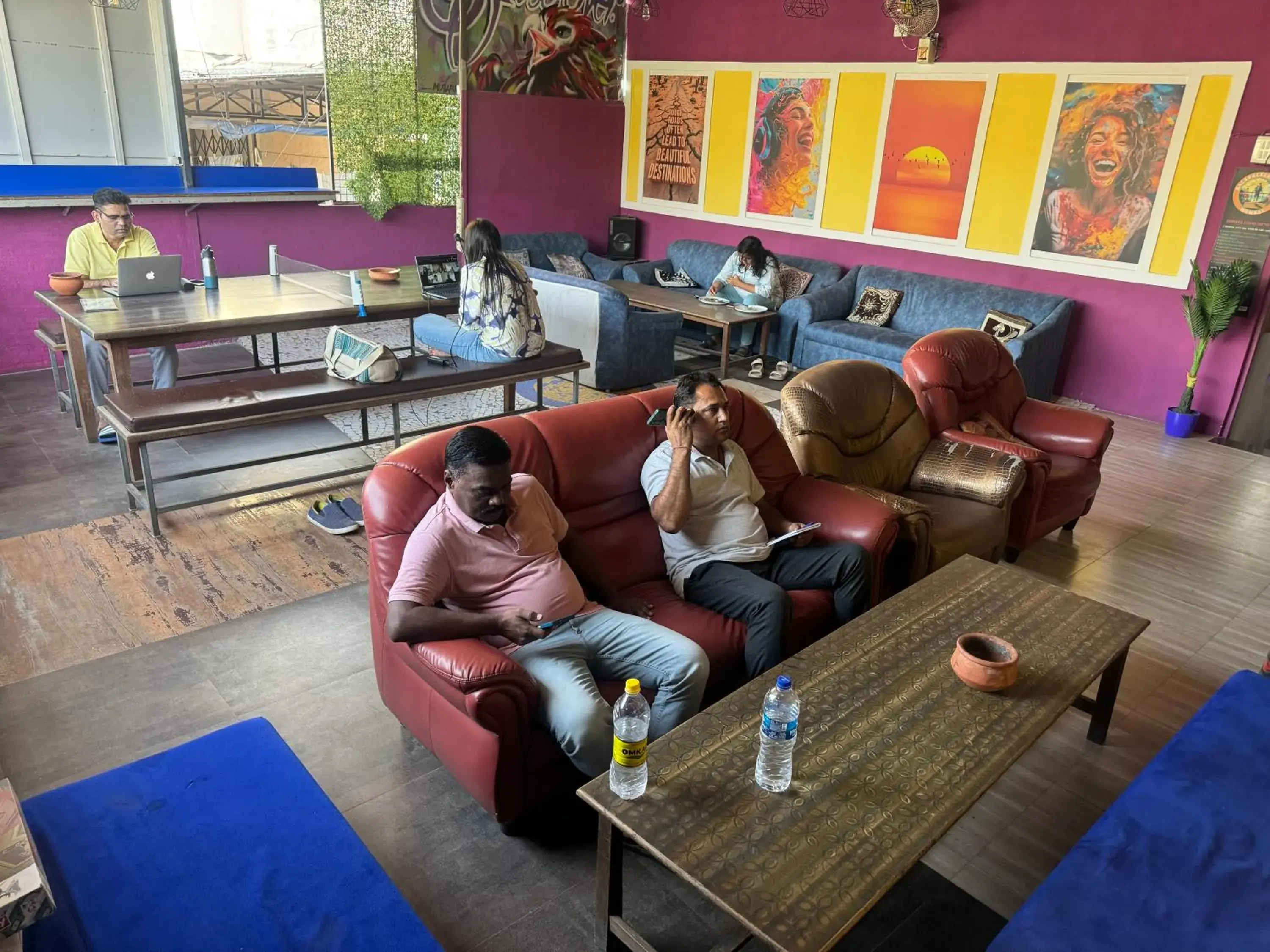 Property building in Backpackers Villa Mumbai Property building in Backpackers Villa Mumbai