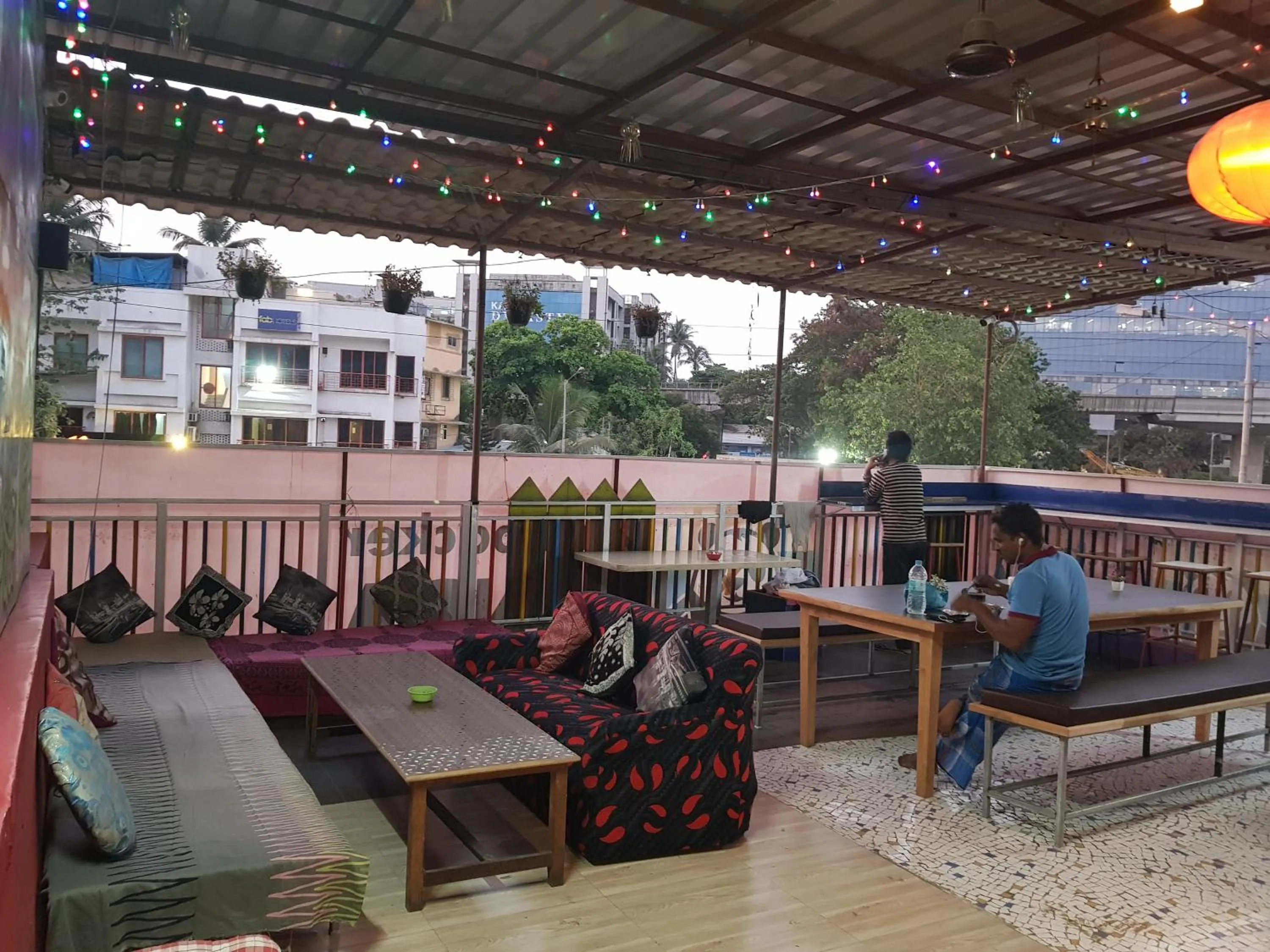 Patio in Backpackers Villa Mumbai