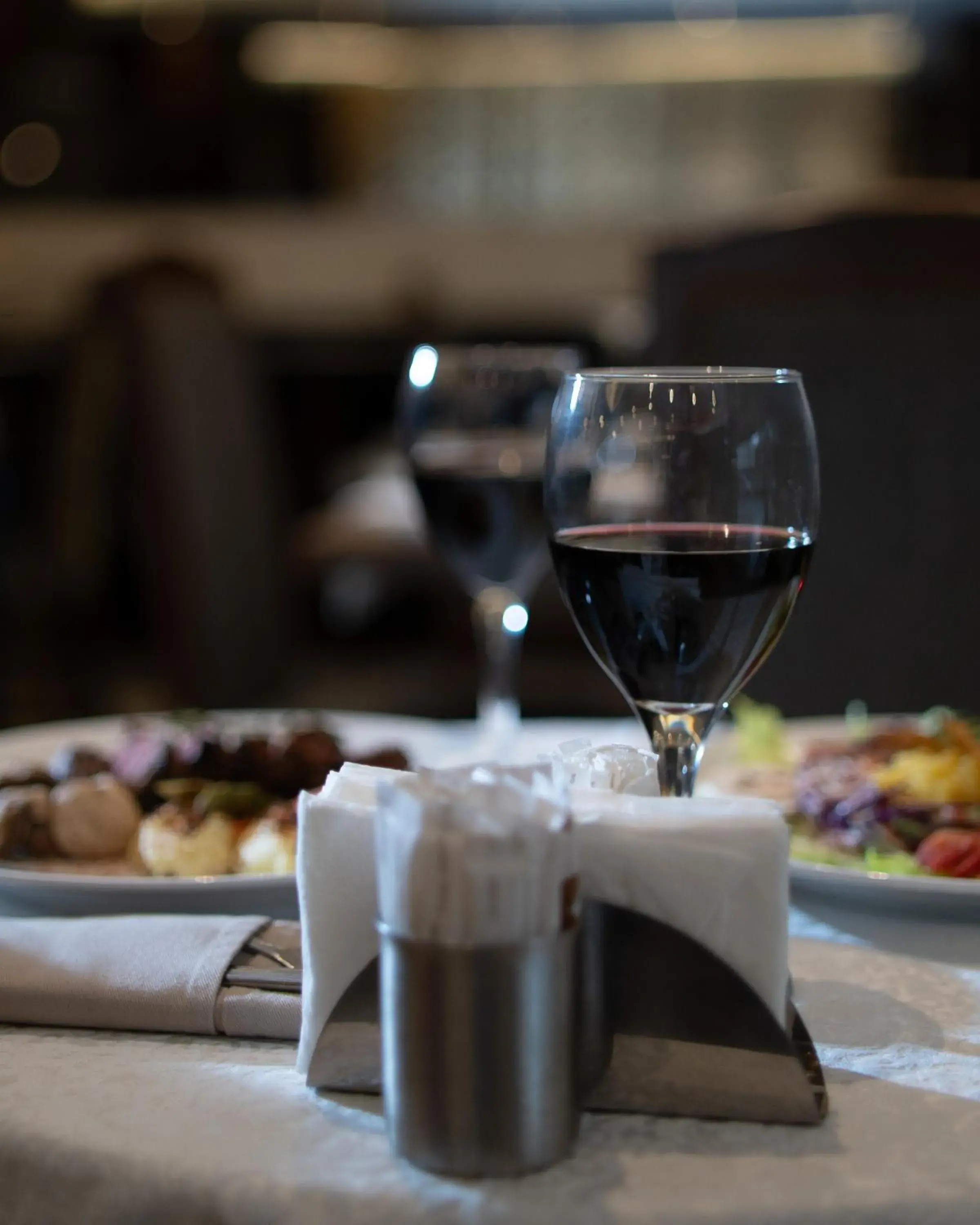 Restaurant/places to eat in The Parisian Hotel Restaurant/places to eat in The Parisian Hotel