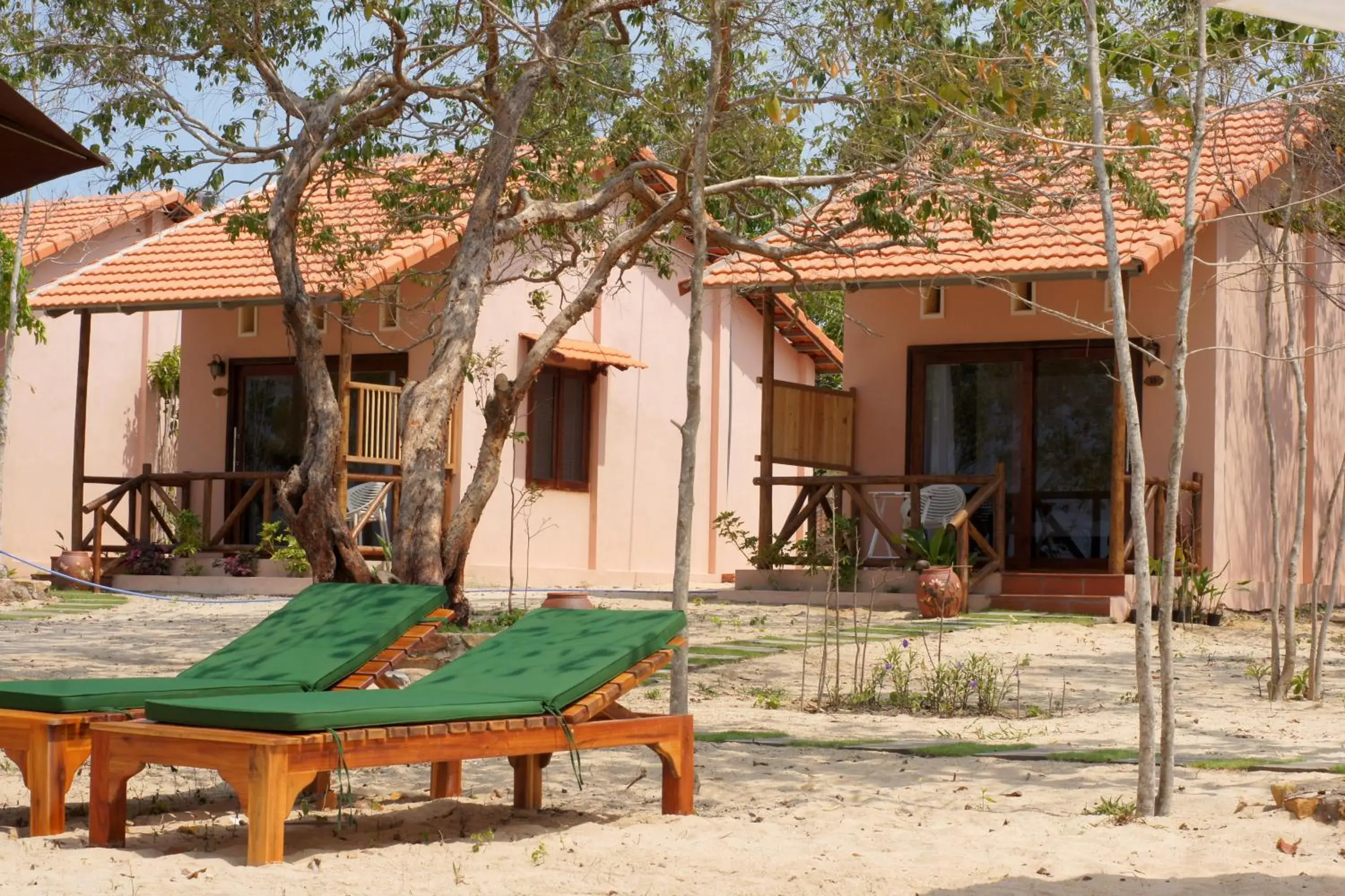 Property building in Gold Sand Beach Bungalow Property building in Gold Sand Beach Bungalow