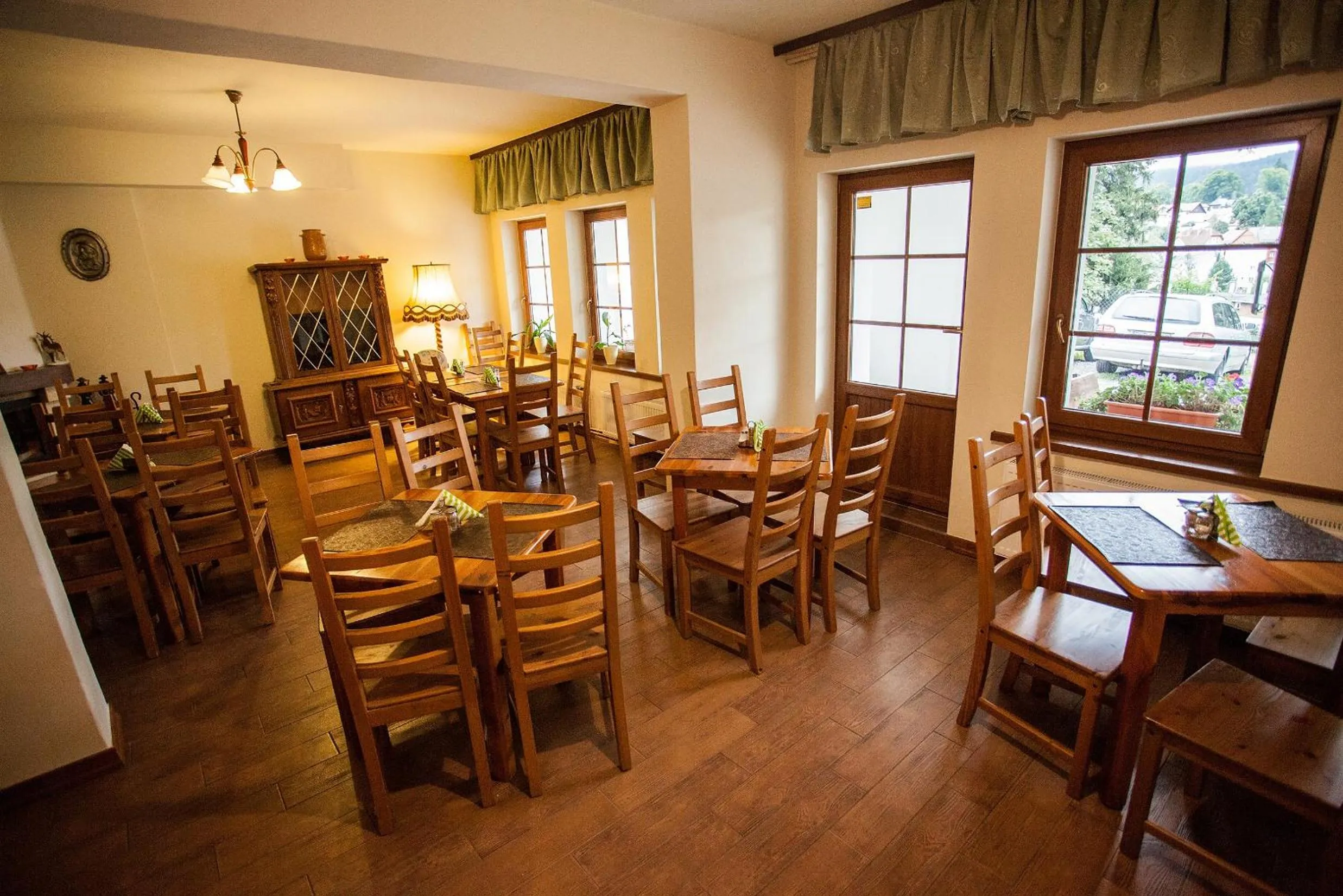 Restaurant/places to eat in Pensjonat Jeleni Róg