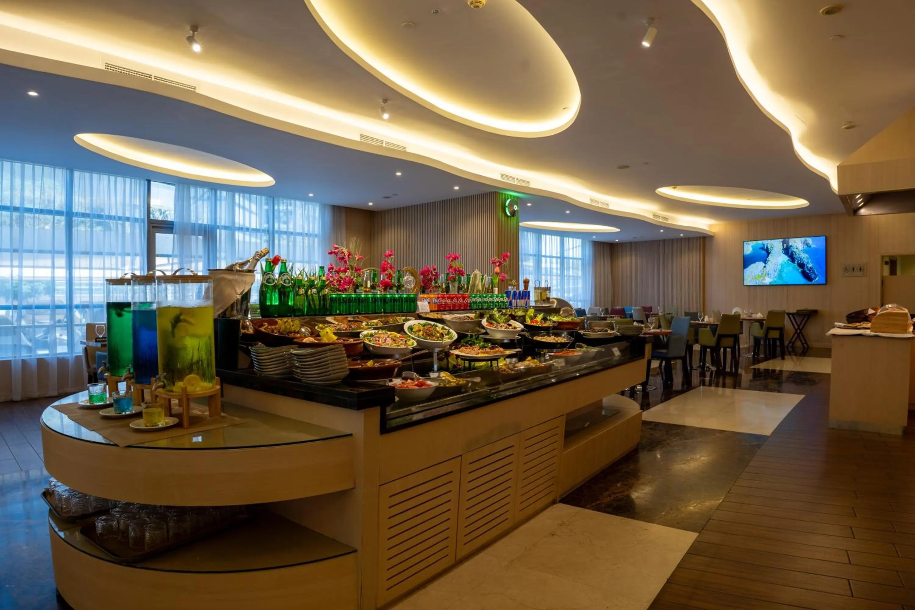 Restaurant/places to eat in Grand Bellevue Hotel Apartment Dubai