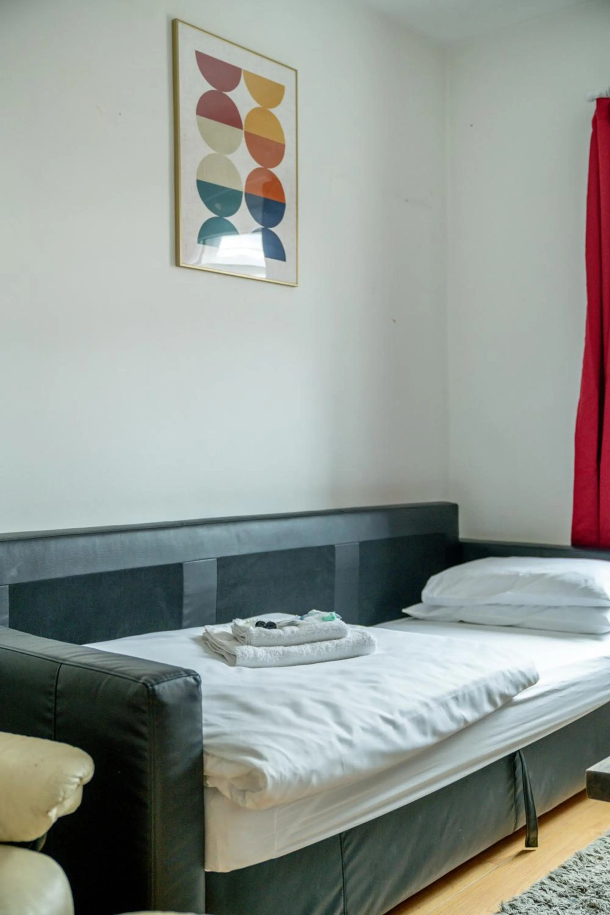 Bed in Carnaby & Oxford Street - Central Soho - One Bedroom - Double Bed & SofaBed