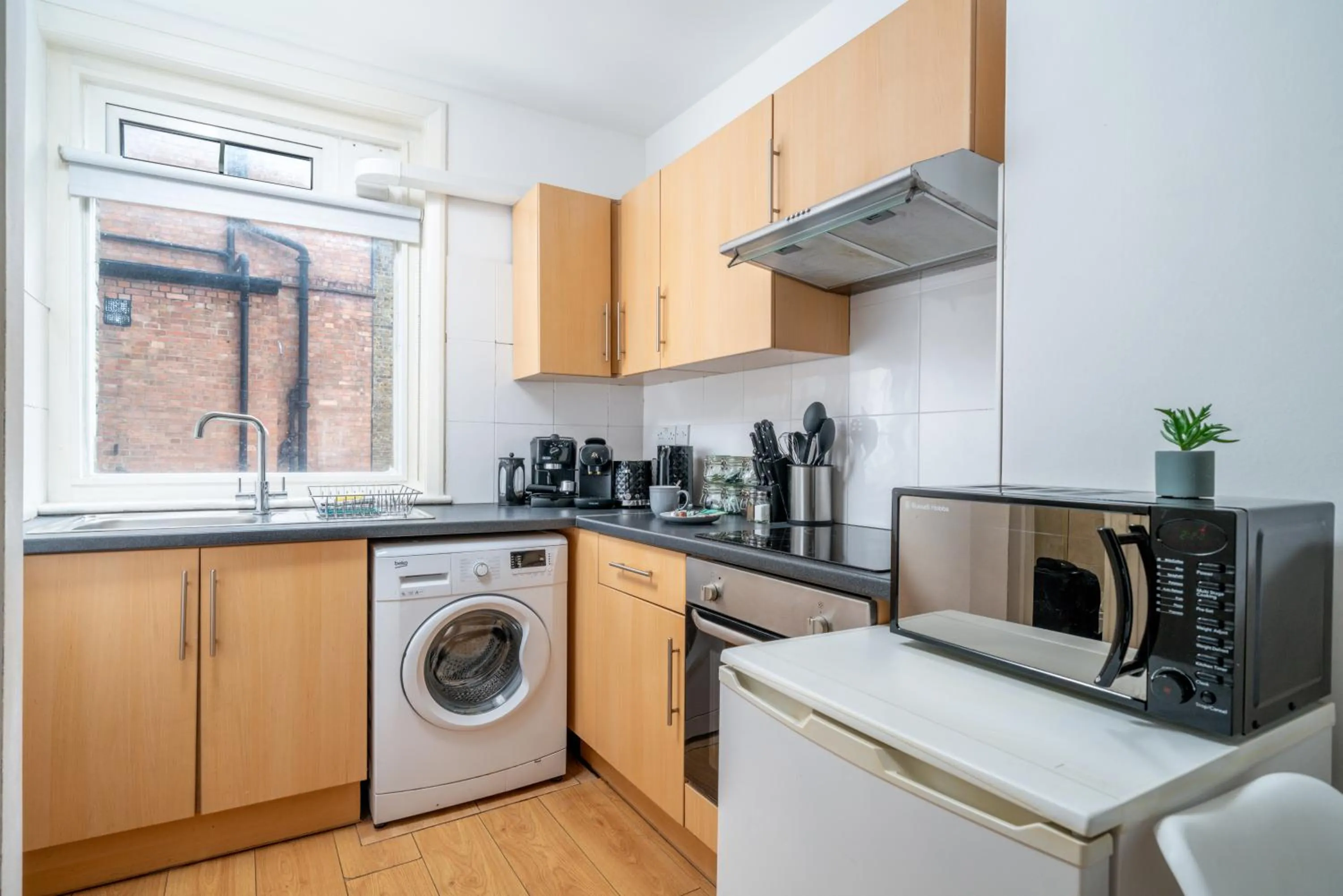 Carnaby & Oxford Street - Central Soho - One Bedroom - Double Bed & SofaBed