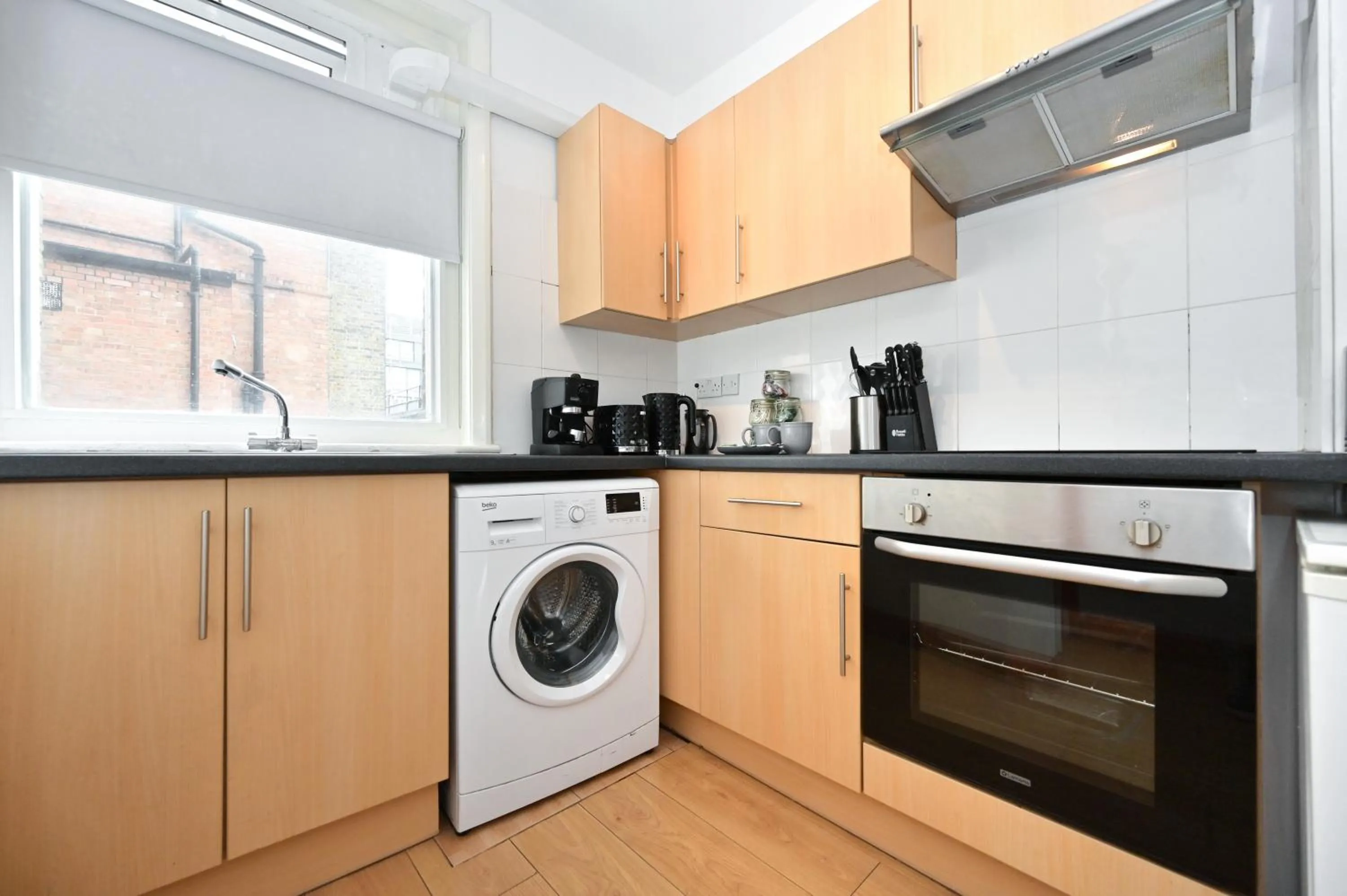 Carnaby & Oxford Street - Central Soho - One Bedroom - Double Bed & SofaBed