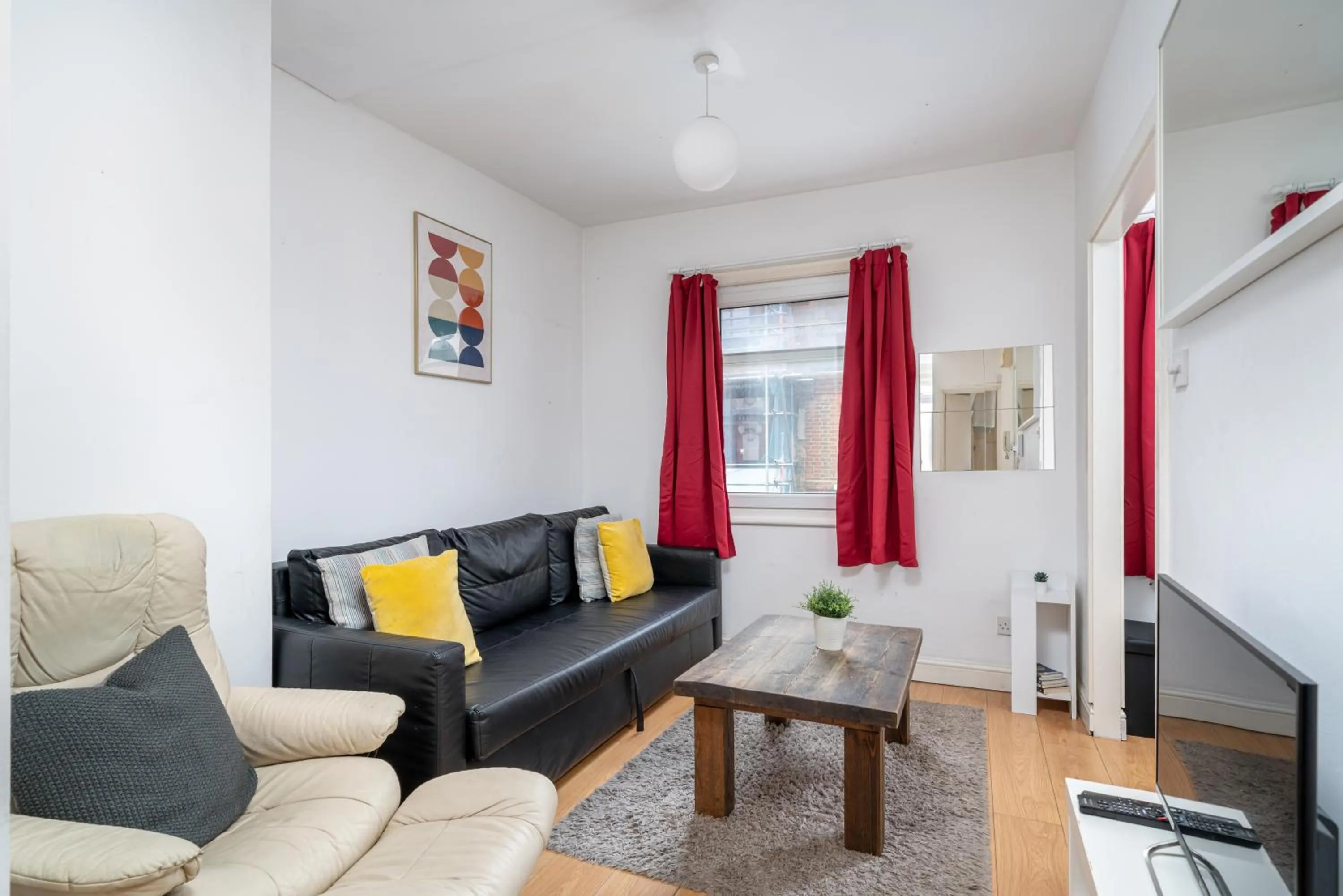 Carnaby & Oxford Street - Central Soho - One Bedroom - Double Bed & SofaBed
