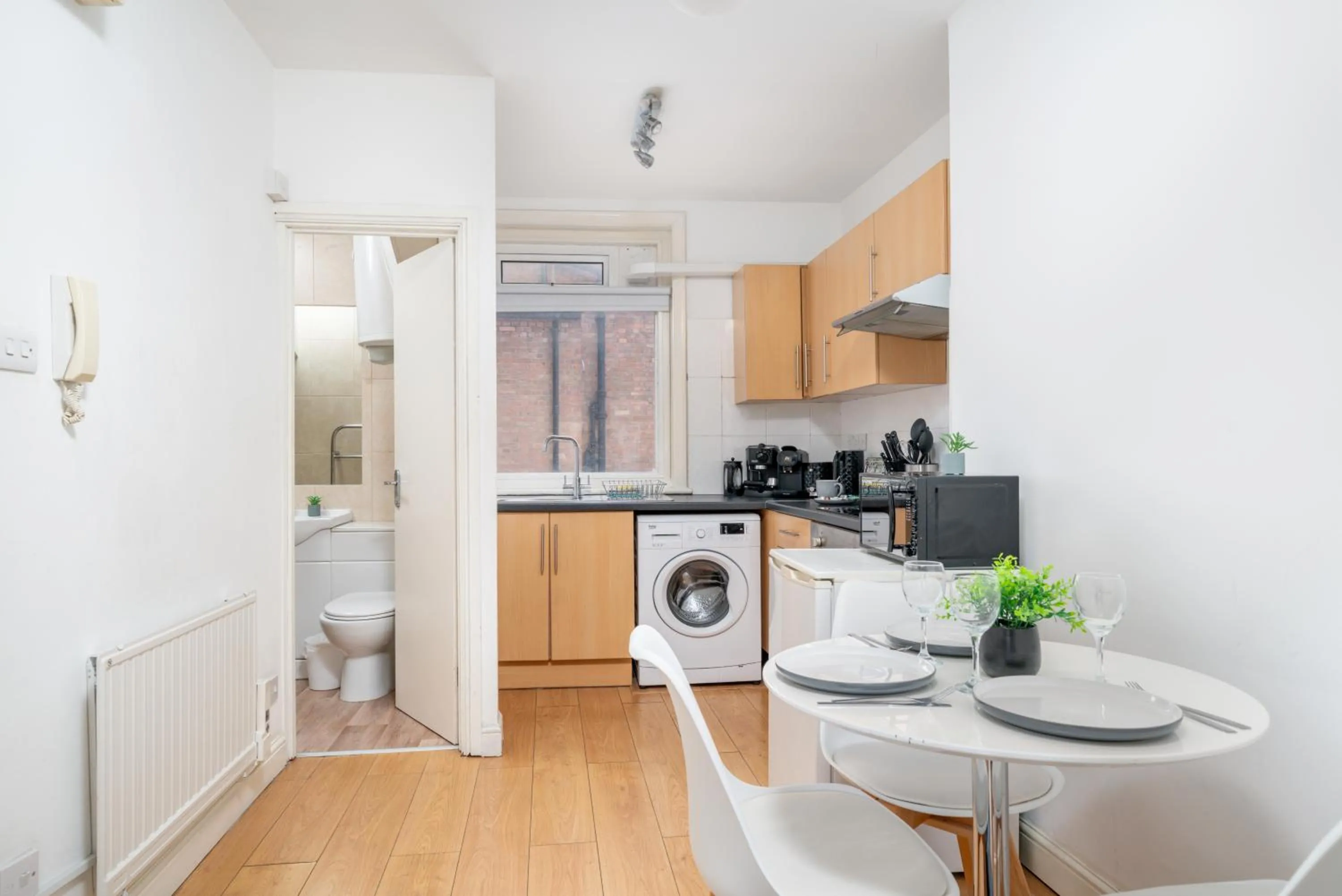Carnaby & Oxford Street - Central Soho - One Bedroom - Double Bed & SofaBed