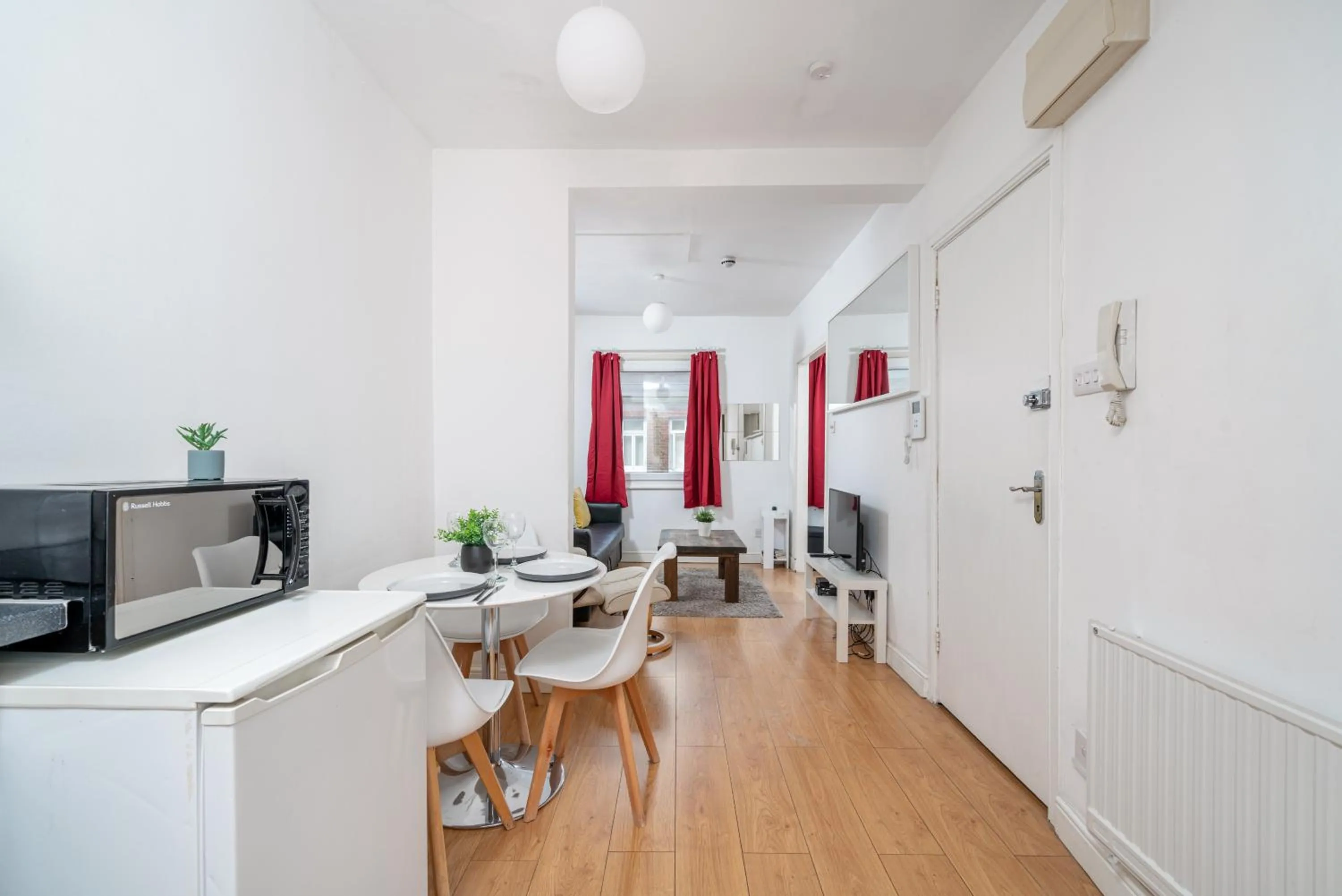 Carnaby & Oxford Street - Central Soho - One Bedroom - Double Bed & SofaBed