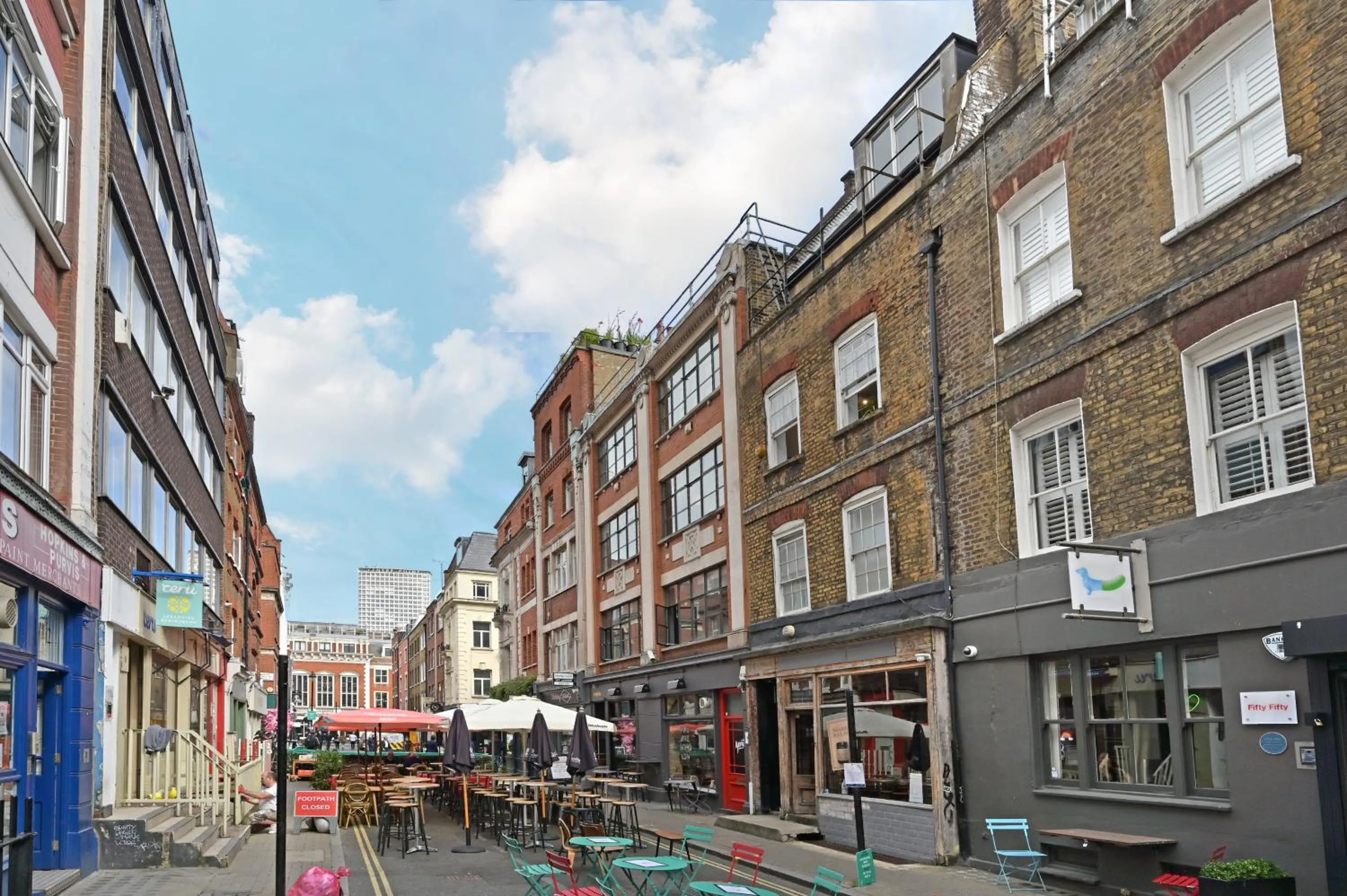 Carnaby & Oxford Street - Central Soho - One Bedroom - Double Bed & SofaBed