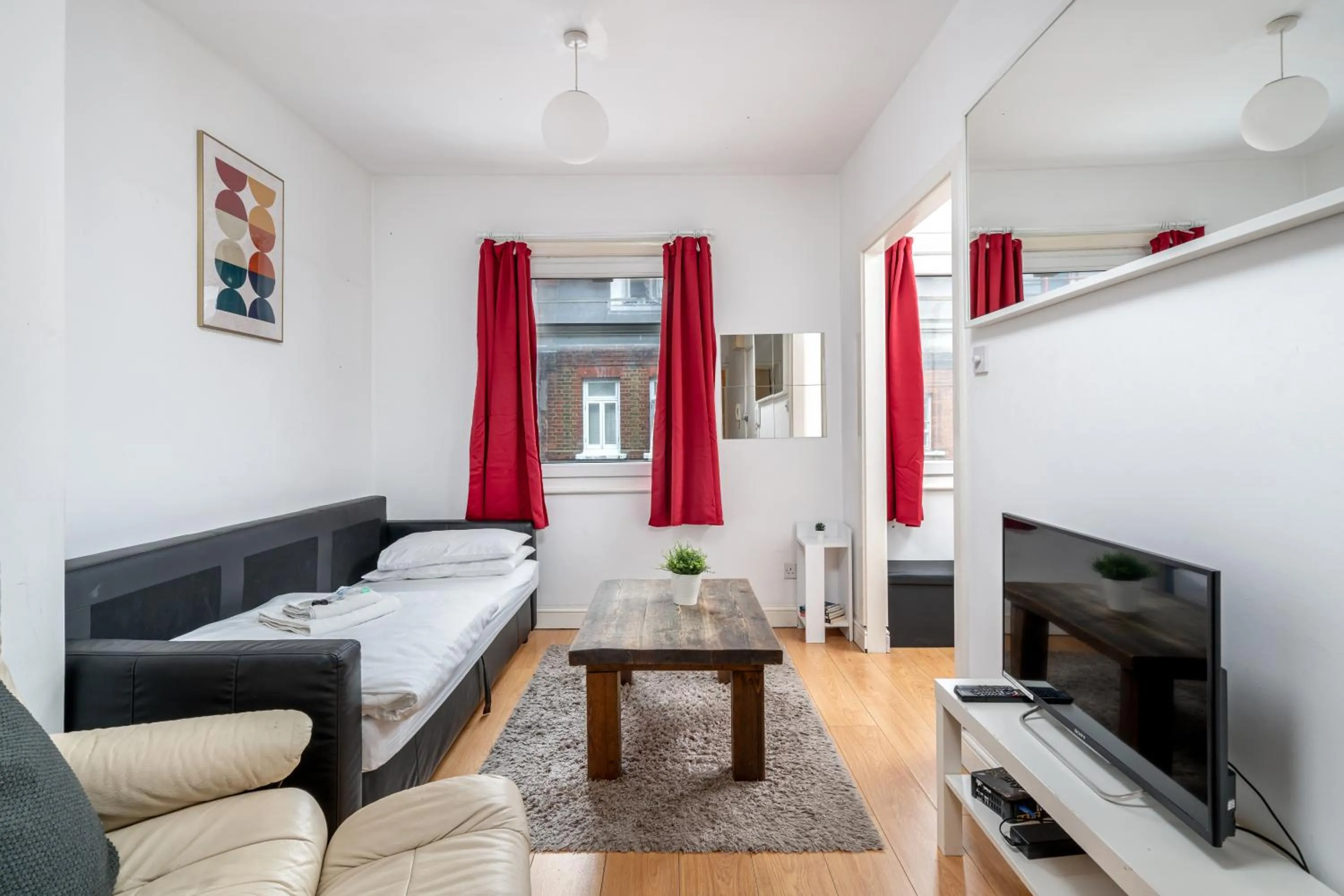Bed in Carnaby & Oxford Street - Central Soho - One Bedroom - Double Bed & SofaBed