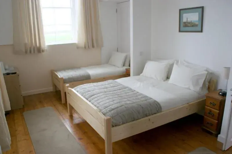 Family Room with Private Bathroom - single occupancy in The Reid Hall Family Room with Private Bathroom - single occupancy in The Reid Hall