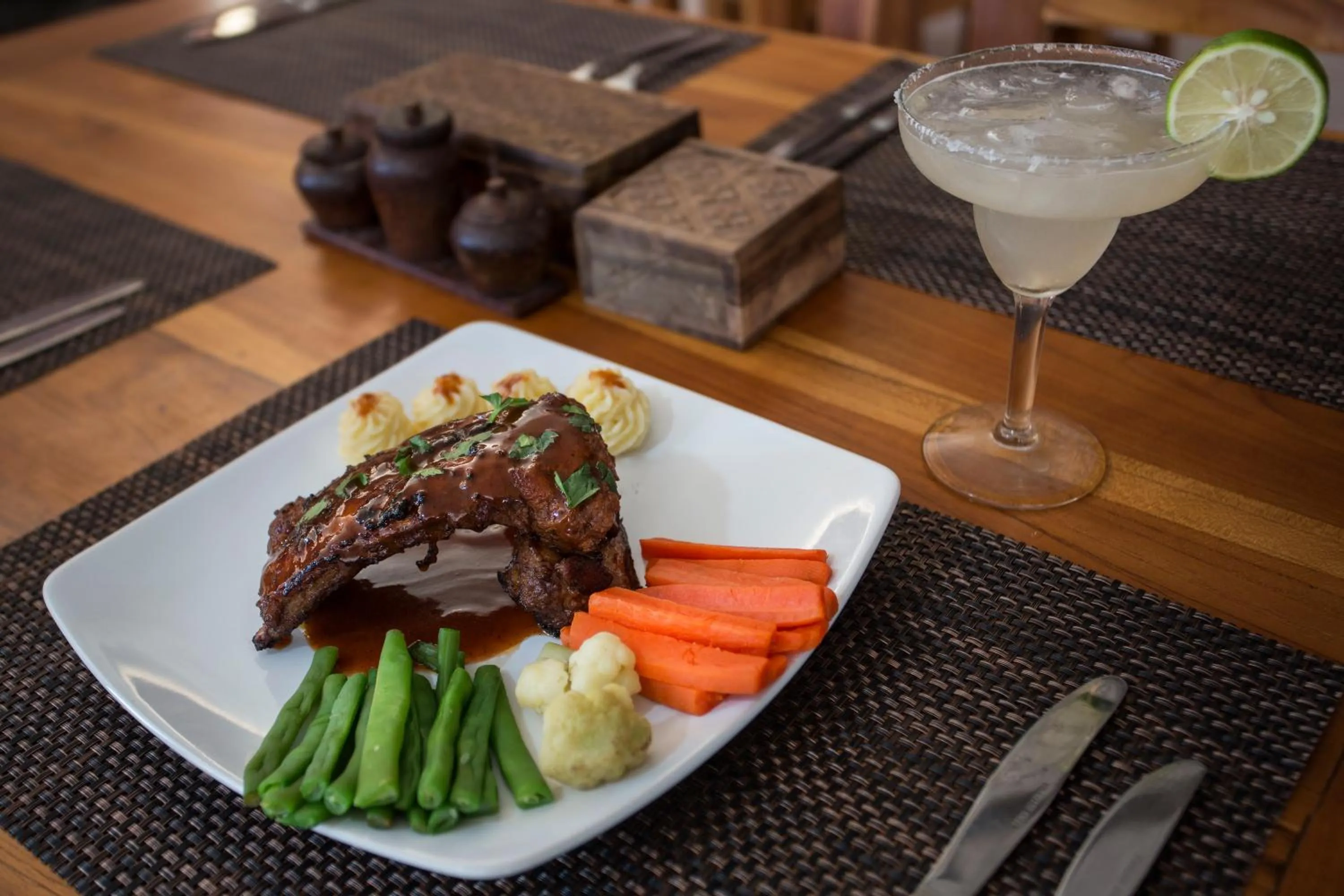 Food in Linda Beach Hotel