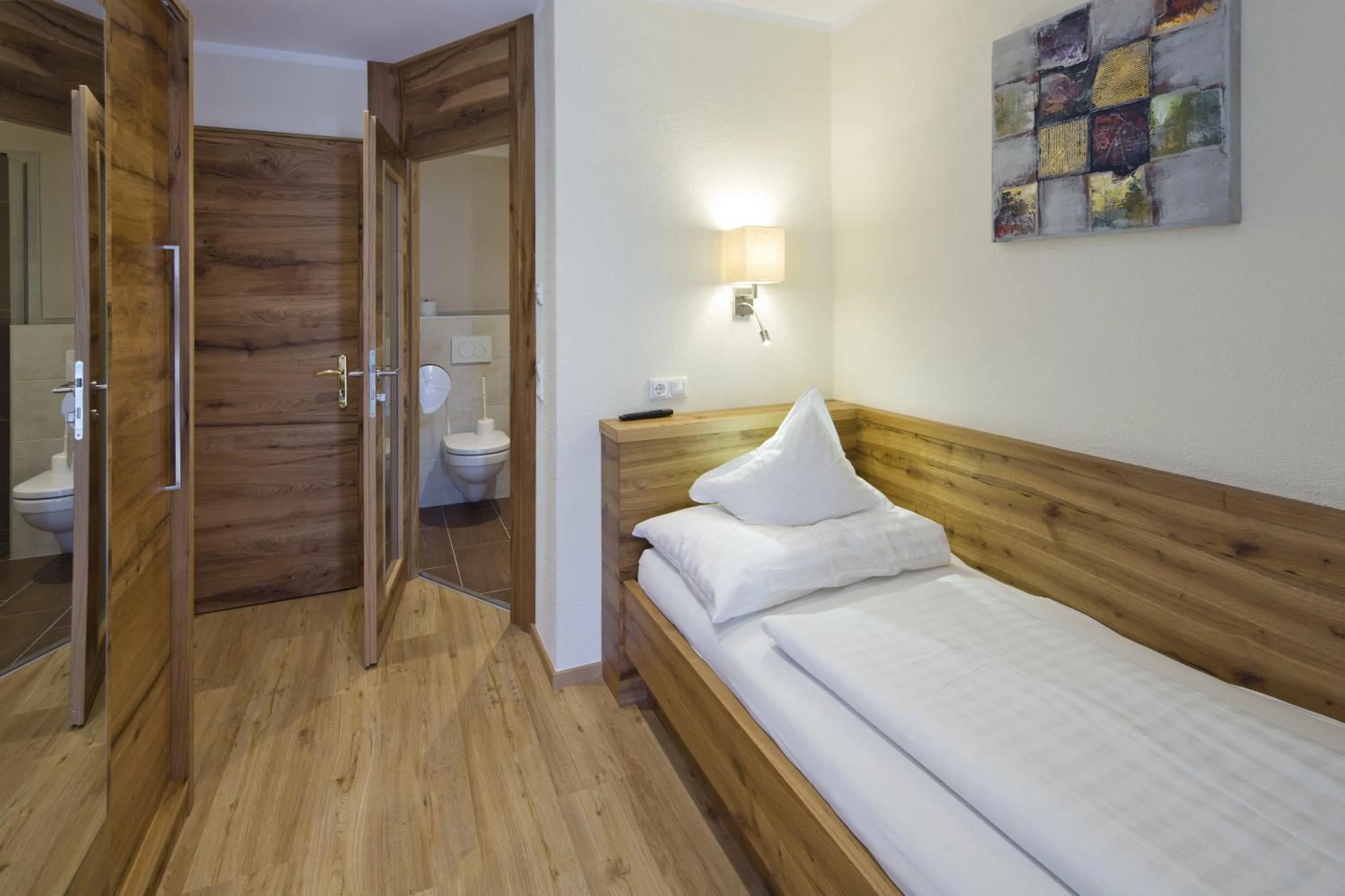 Bedroom, Bed in Hotel Gasthof Obermair