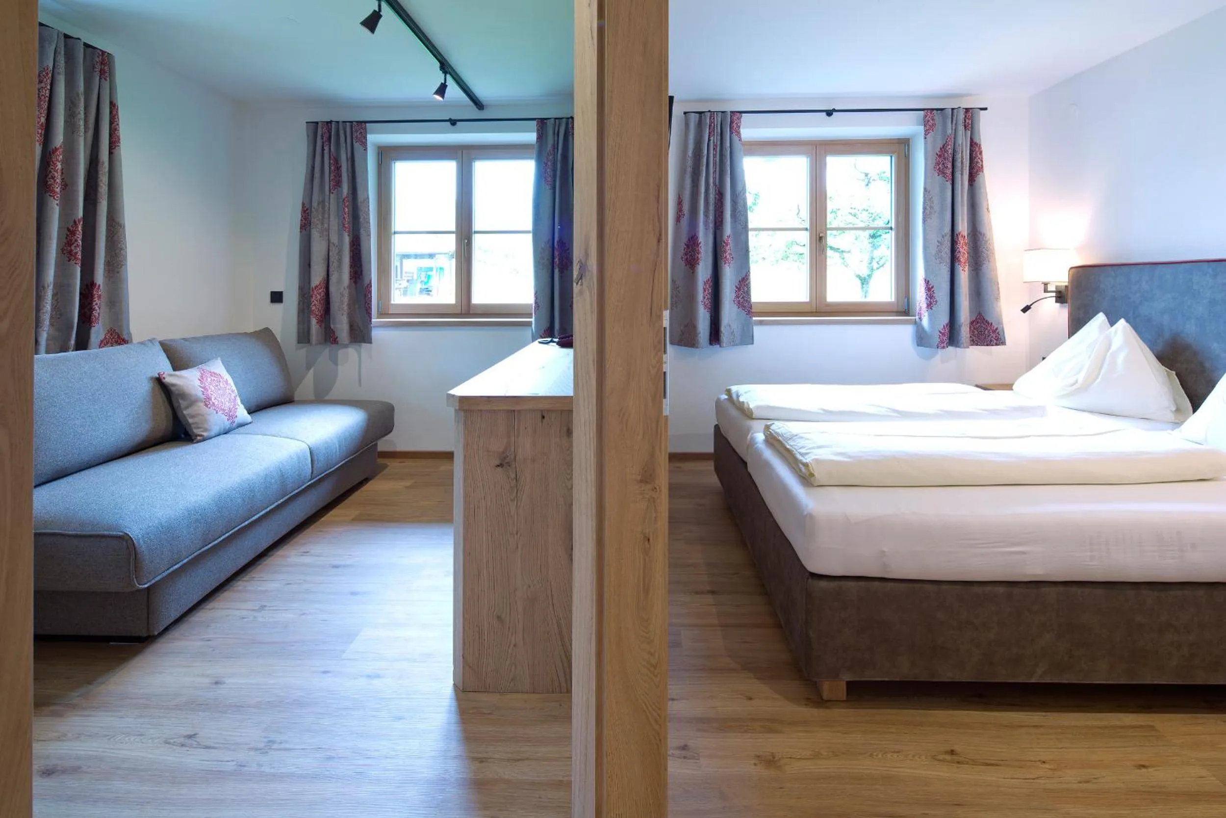 Living room, Bed in Hotel Gasthof Obermair