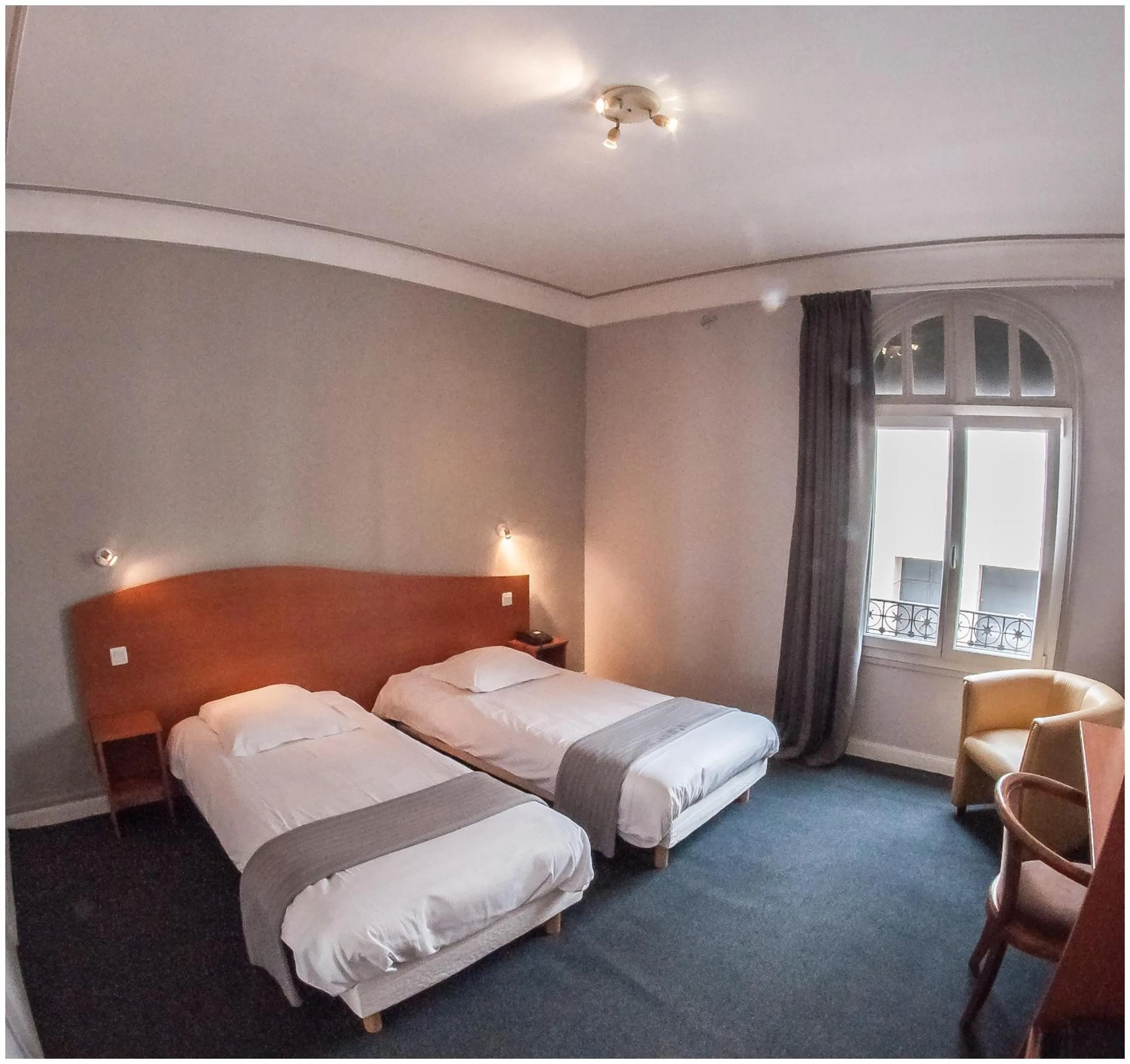 Twin Room in Hôtel Gambetta