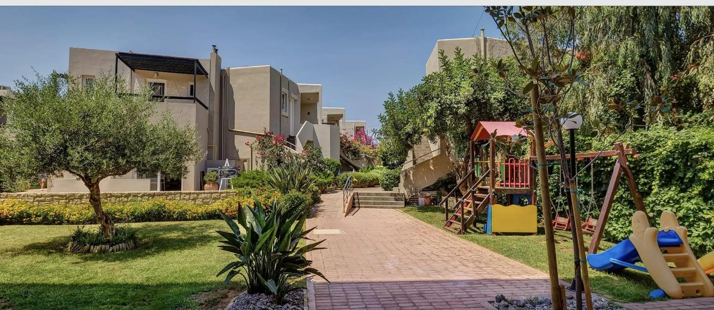 Garden in Corinna Mare