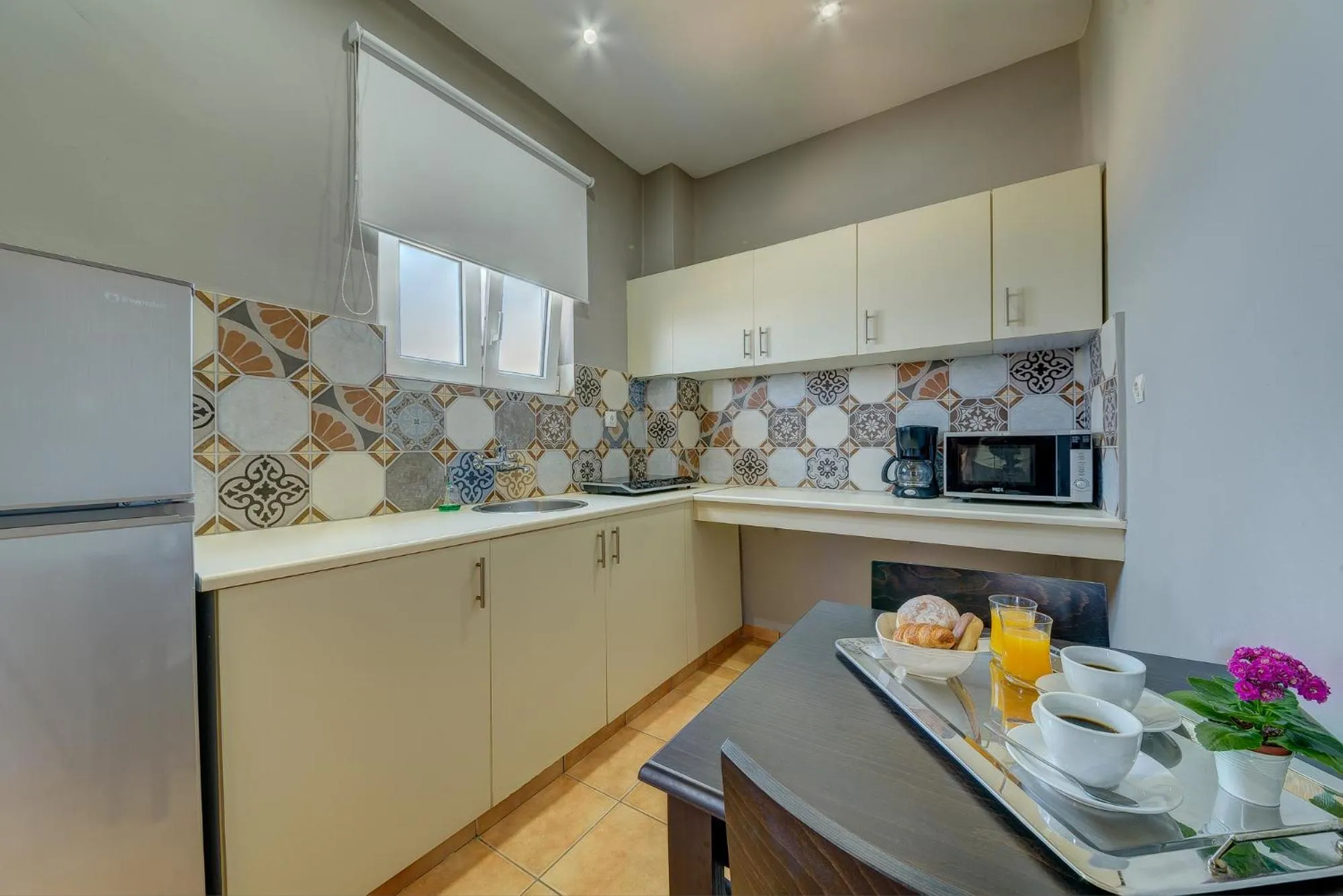 Photo of the whole room in Corinna Mare