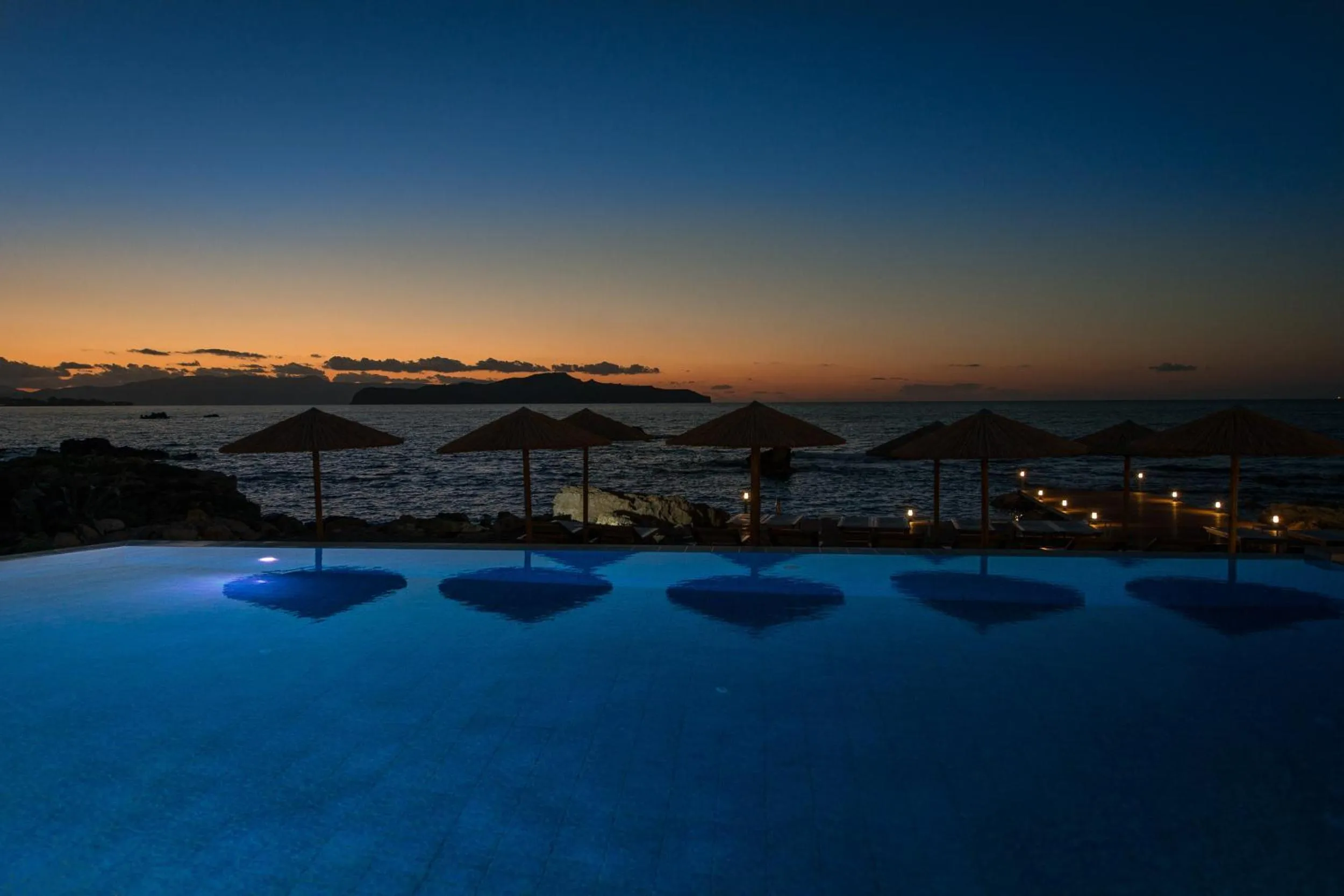 Swimming pool in Corinna Mare