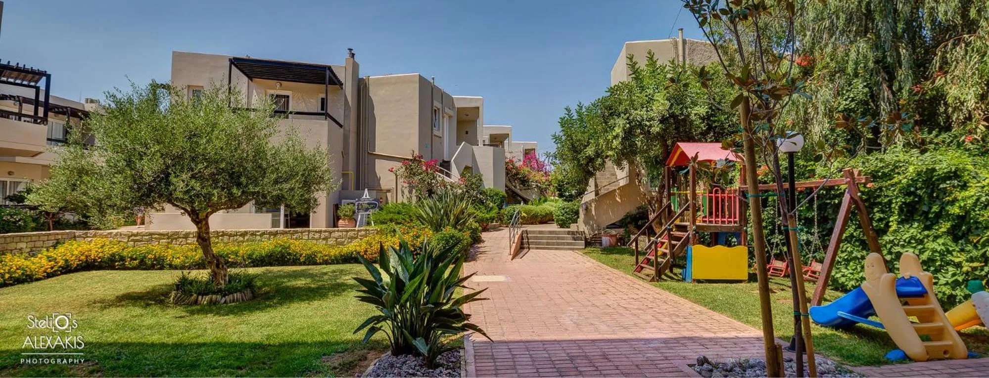 Garden in Corinna Mare