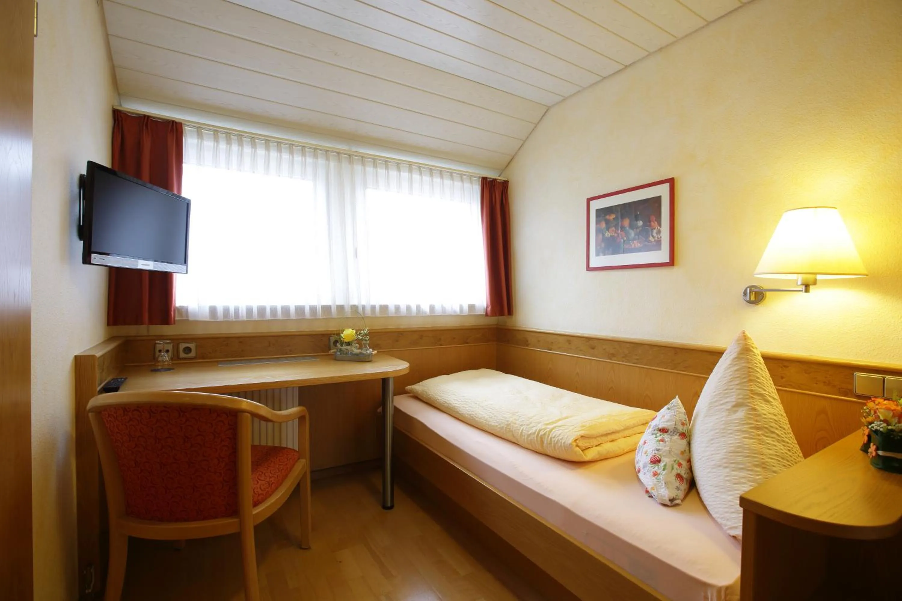 Photo of the whole room, Bed in Hotel-Restaurant Gasthof Adler