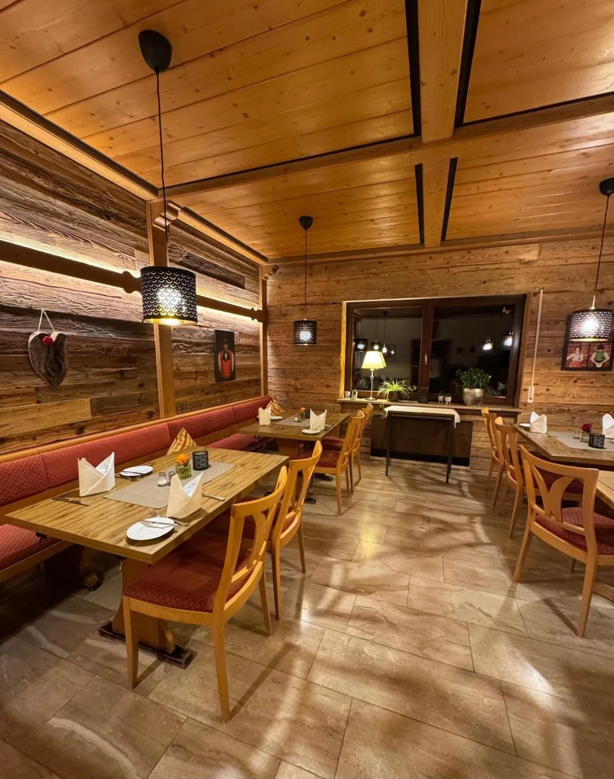 Restaurant/places to eat in Hotel-Restaurant Gasthof Adler