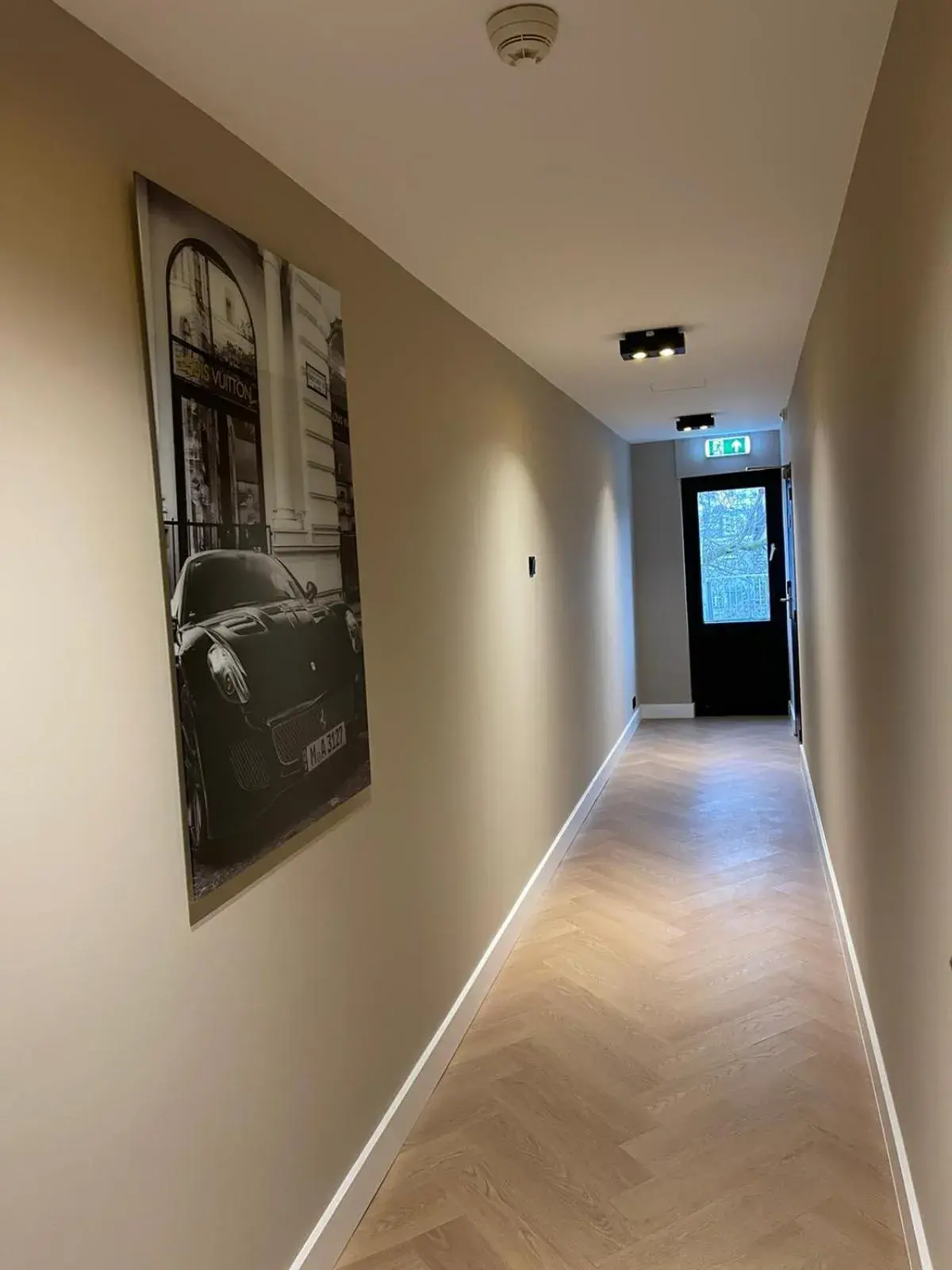 Property building in Hotel 83 Property building in Hotel 83