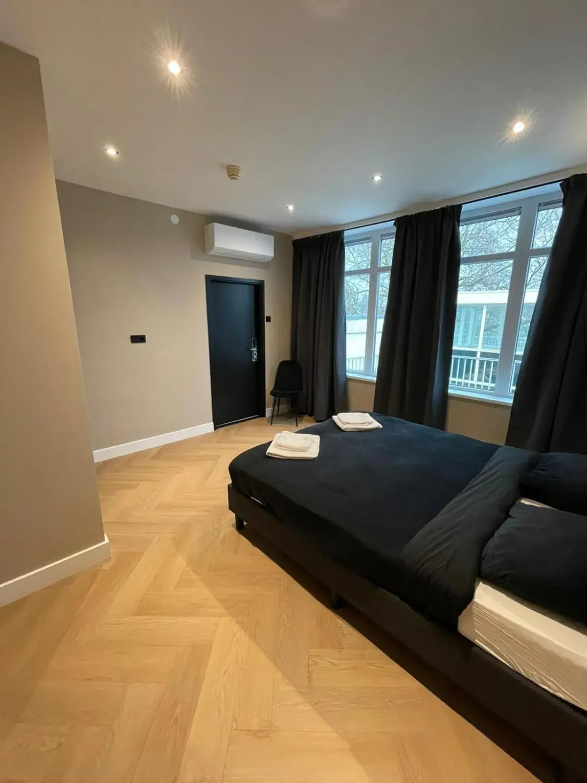 Bed in Hotel 83 Bed in Hotel 83