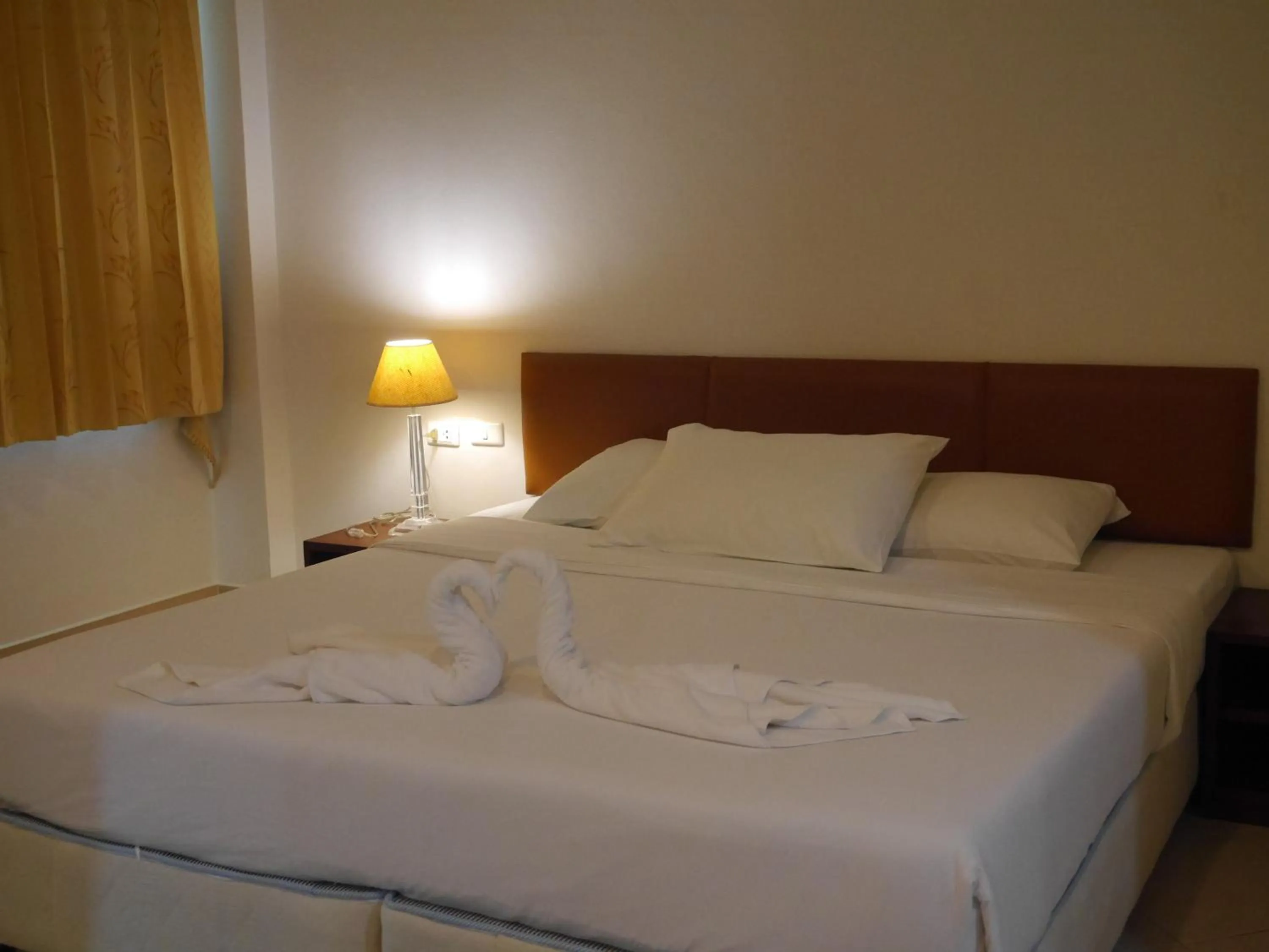 Bed in Baan Petcharat