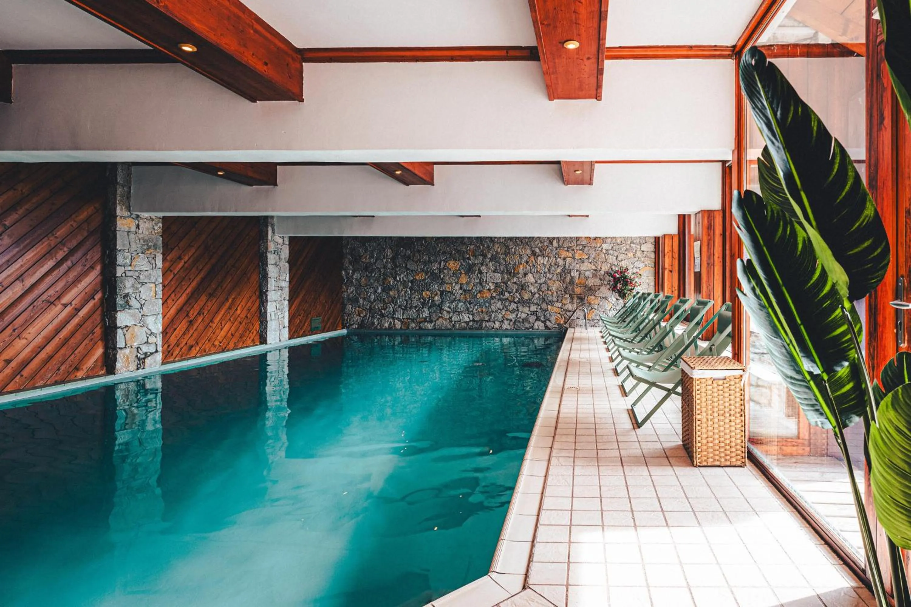 Swimming pool in Hotel Mont Vallon