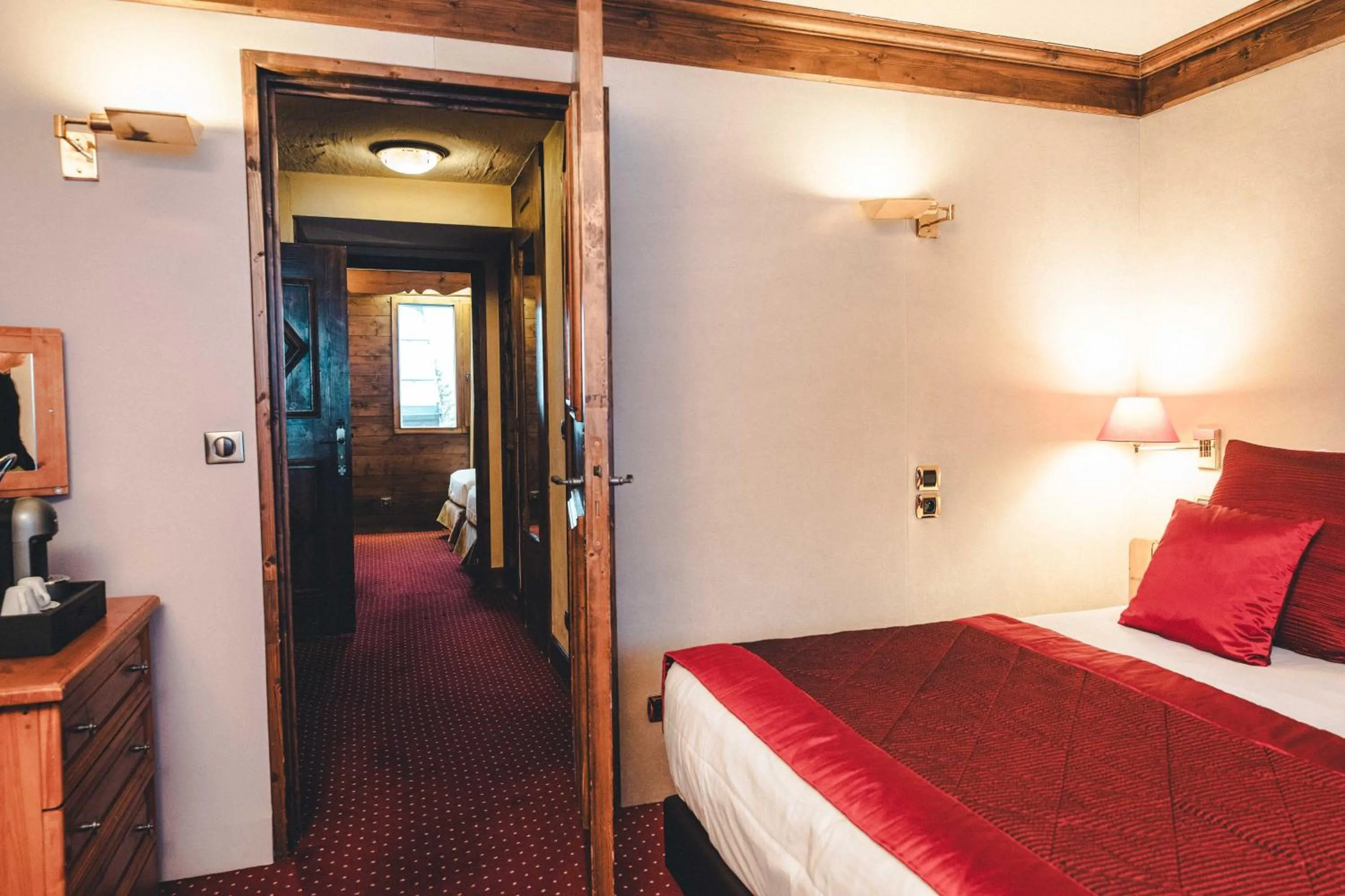 Photo of the whole room, Bed in Hotel Mont Vallon