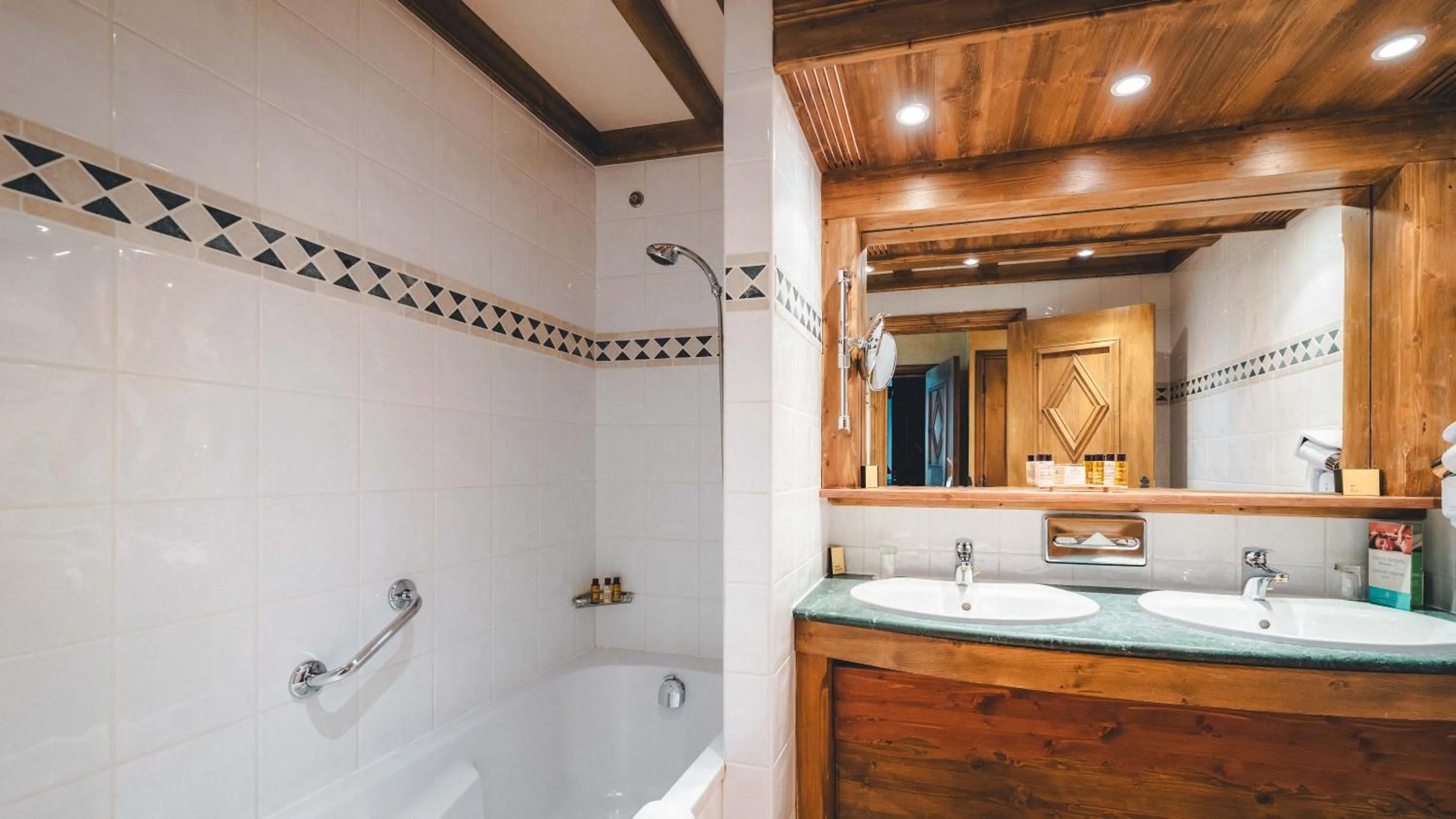 Bathroom in Hotel Mont Vallon