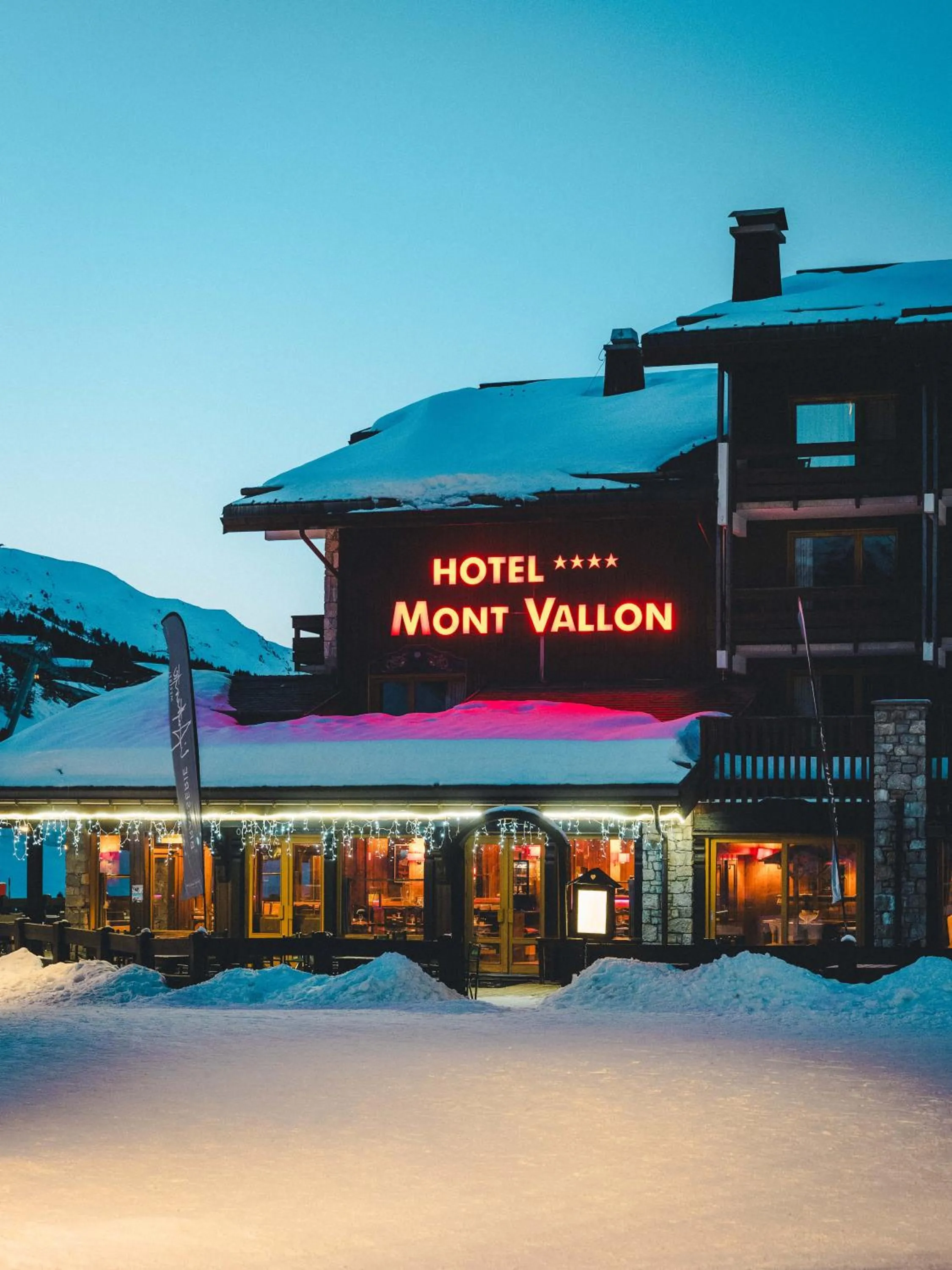 Property building in Hotel Mont Vallon