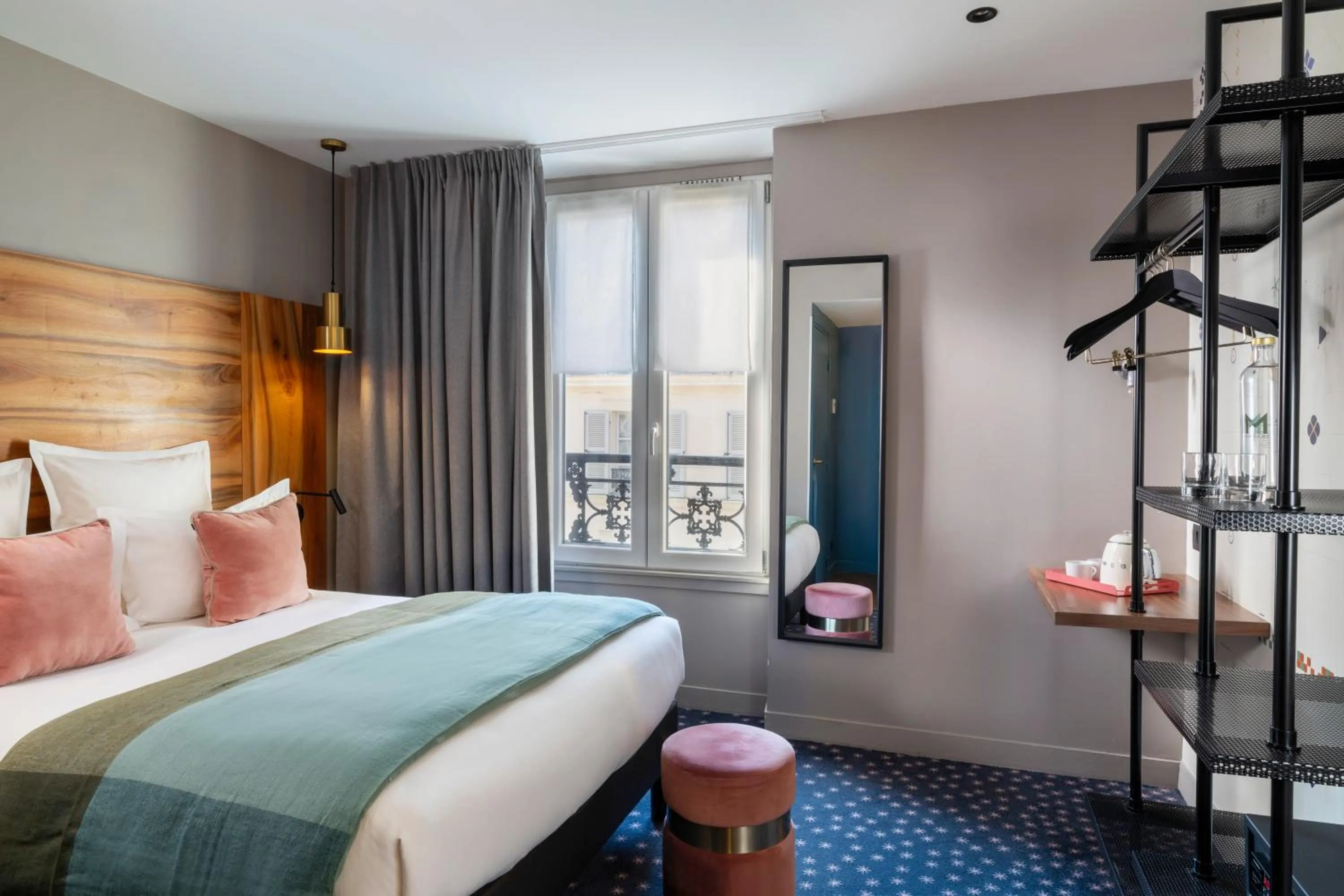 Bed in Hôtel Maxim Folies