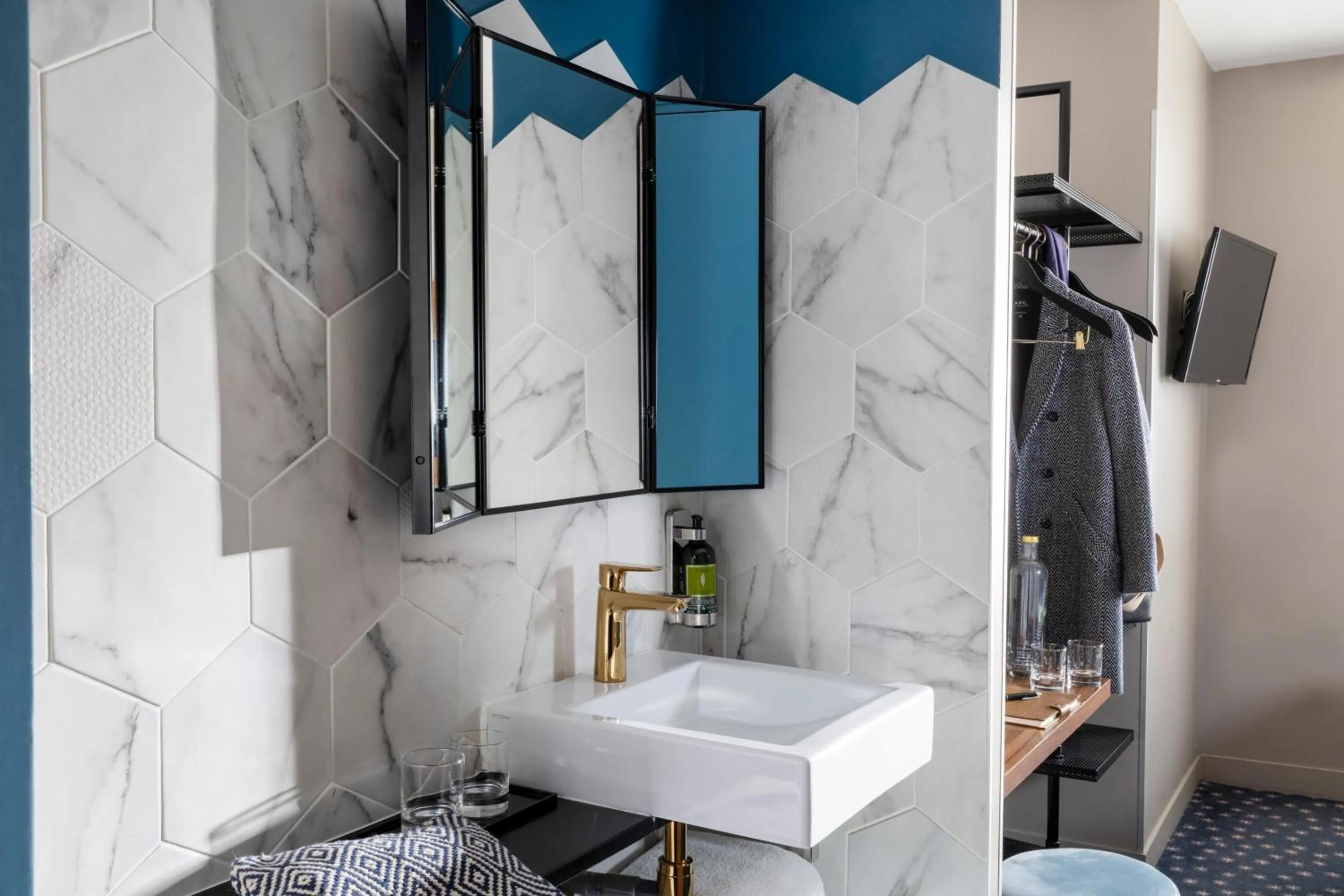 Bathroom in Hôtel Maxim Folies