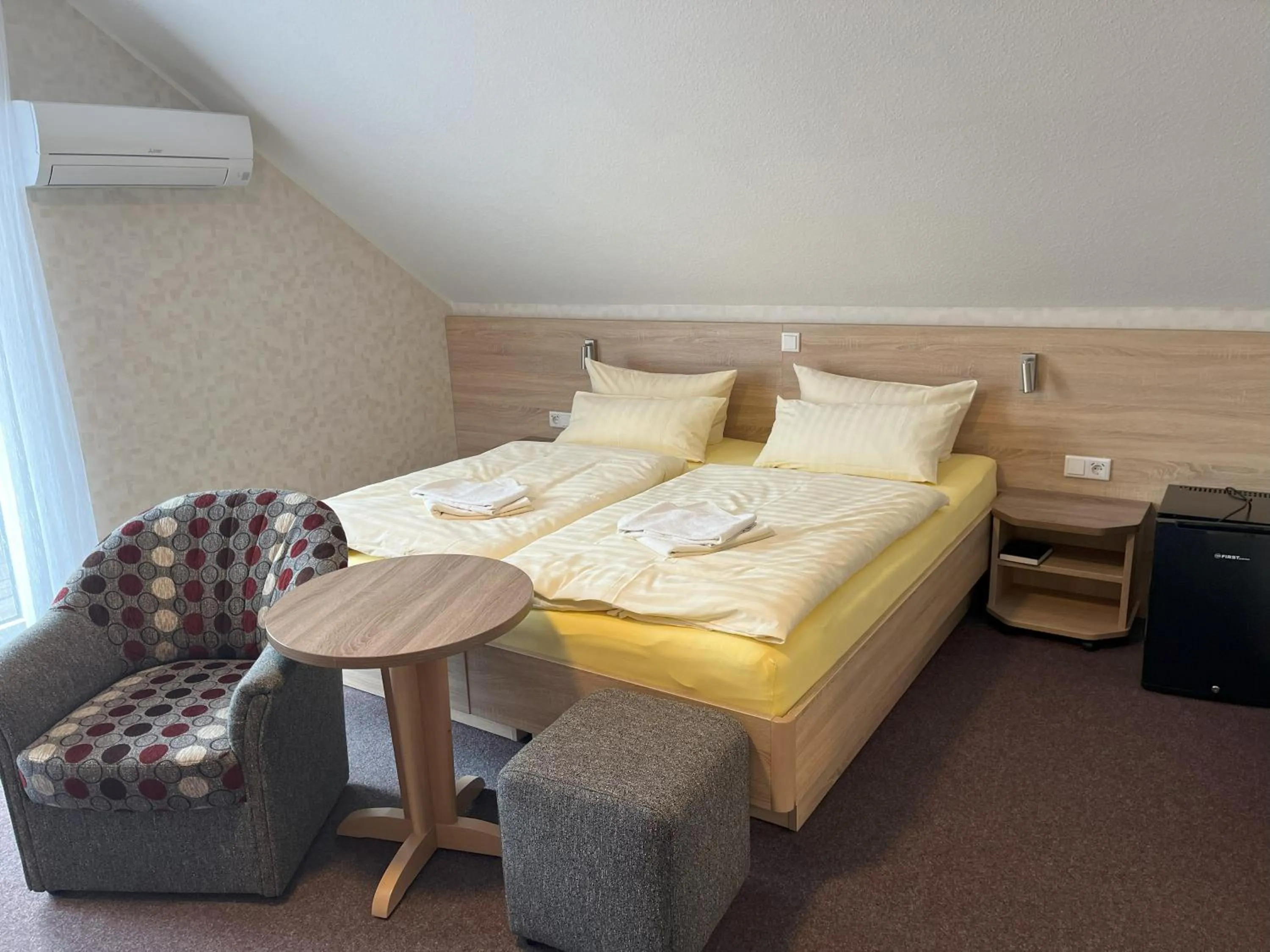 Bed in Hotel am Steinertsee - Kassel-Ost