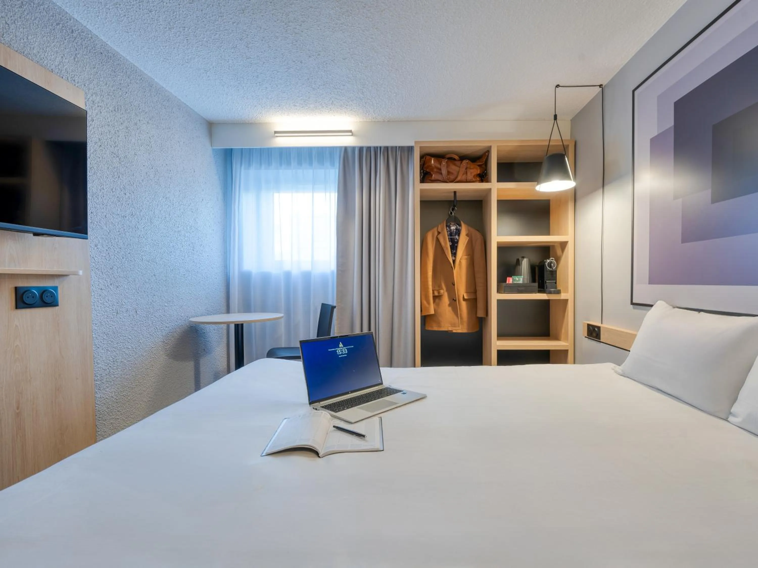 Bed in Ibis Orly Chevilly Tram 7