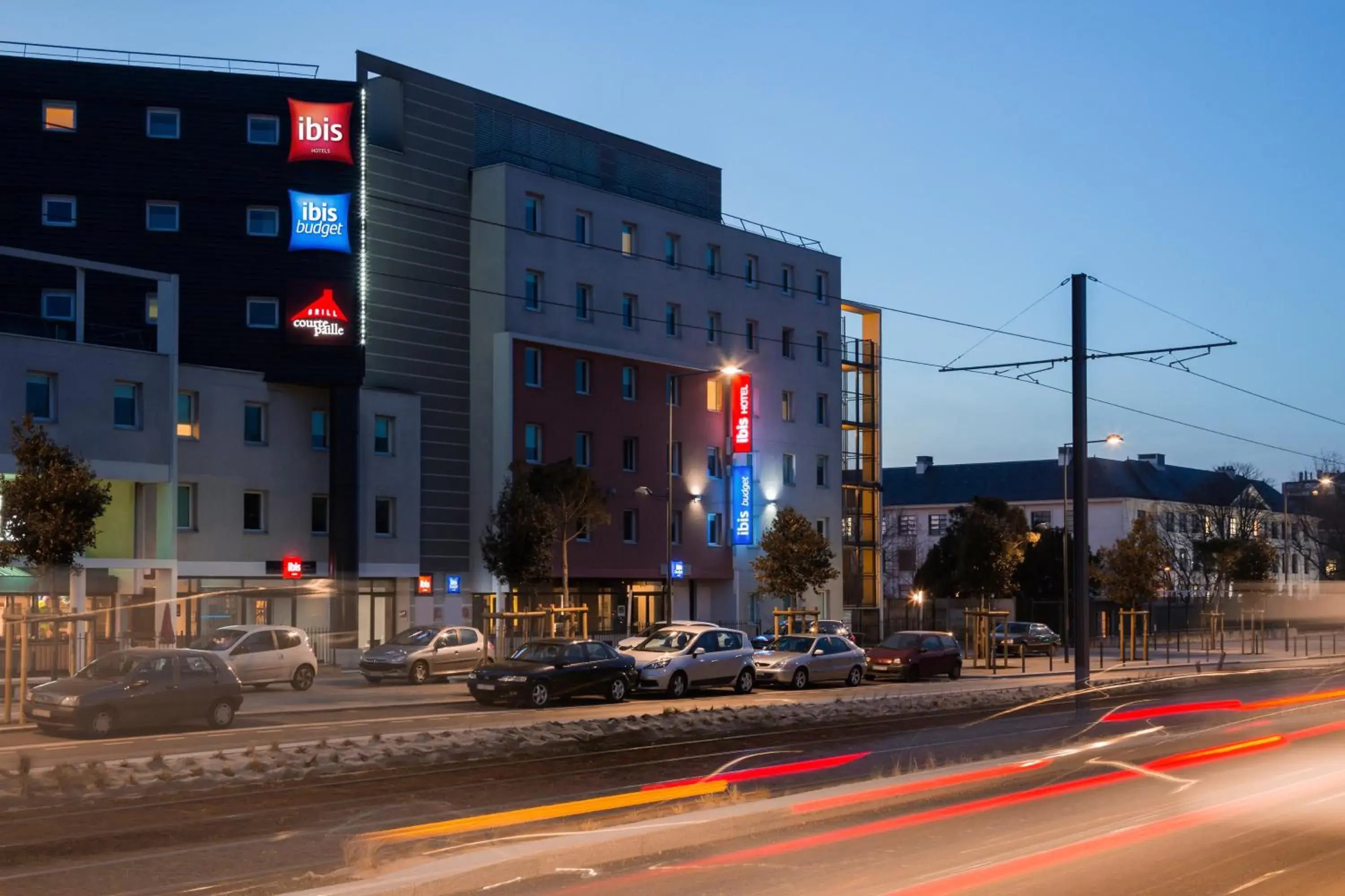Facade/entrance in Ibis Orly Chevilly Tram 7 Facade/entrance in Ibis Orly Chevilly Tram 7